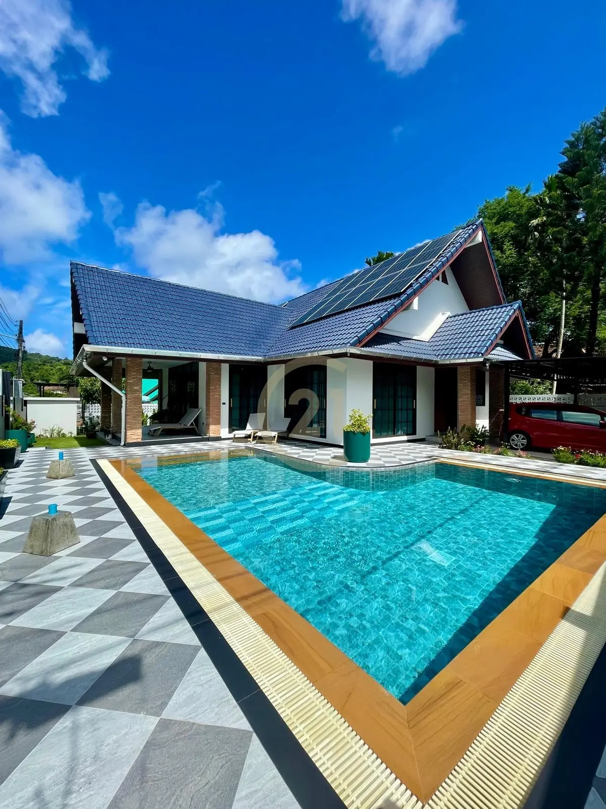5-Bedroom Private Pool Villa for Rent in Saiyuan, Rawai