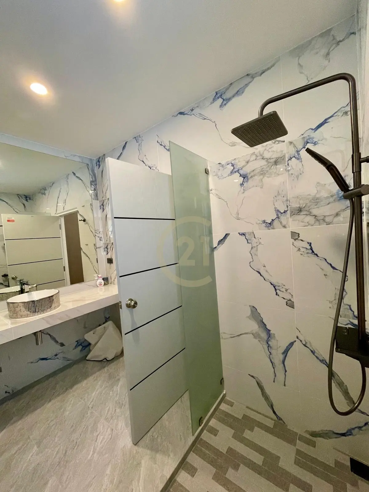 5-Bedroom Private Pool Villa for Rent in Saiyuan, Rawai