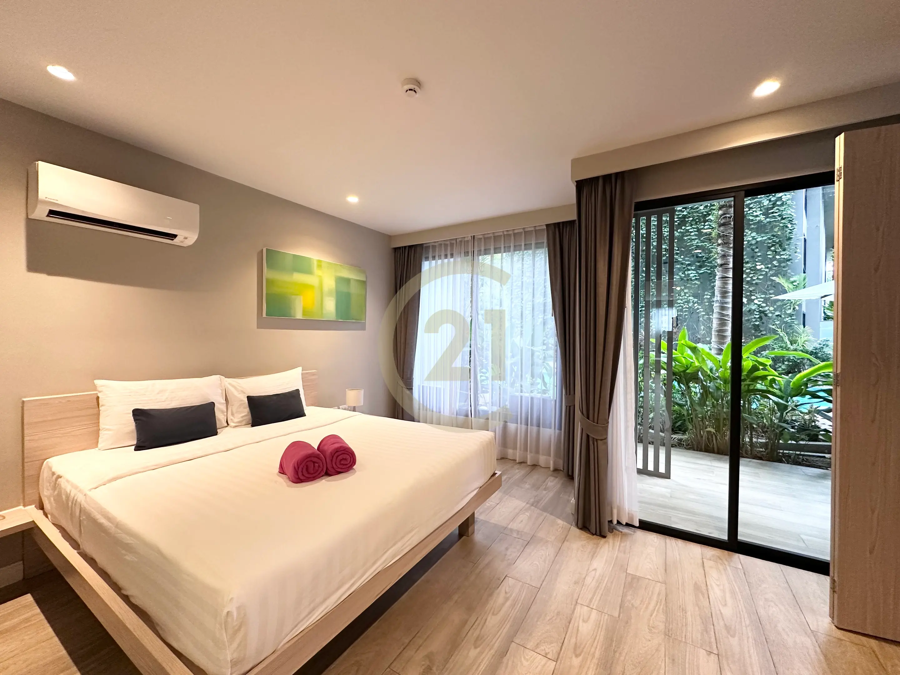  3-Bedroom Pool & Garden View Condo for Sale in Cherng Talay - Diamond Condominium