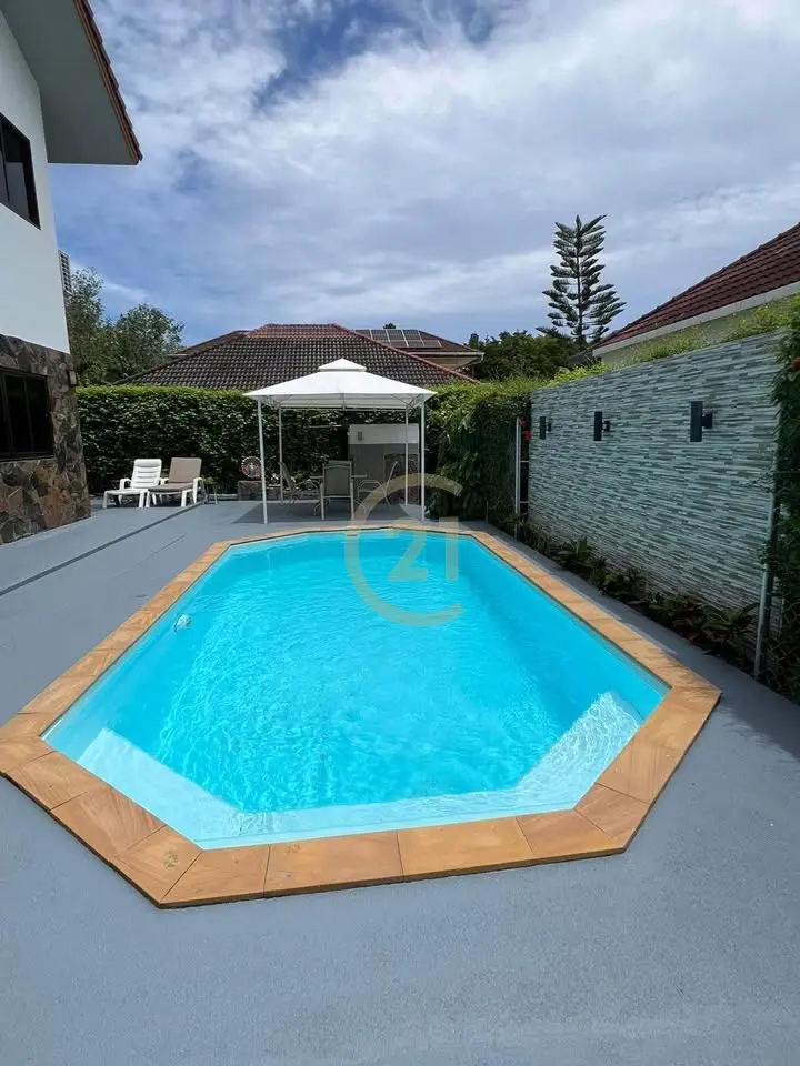 Spacious 4-Bedroom Villa with Private Pool in Pasak, Phuket