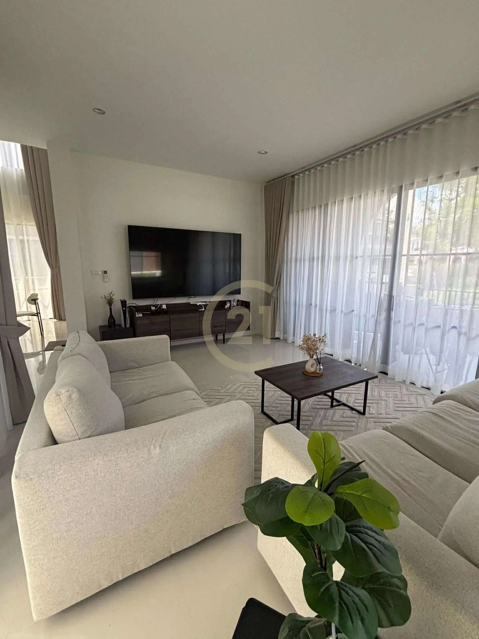 4-Bedroom House for Rent at Crown Estate Dulwich Road, Koh Kaew, Phuket