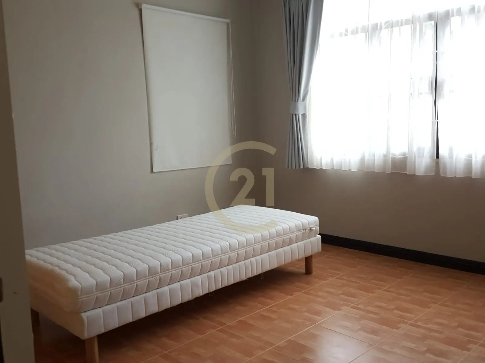 3-Bedroom Private House for Rent in Pasak