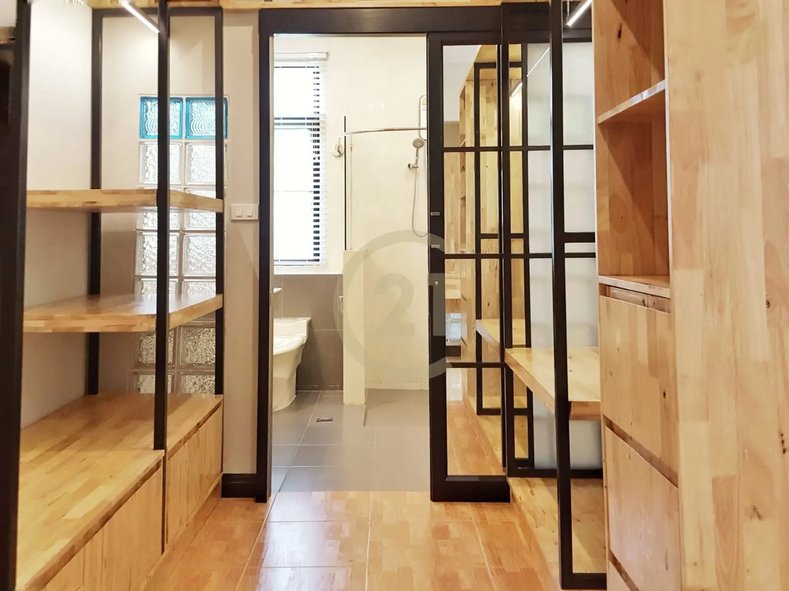 3-Bedroom Private House for Rent in Pasak