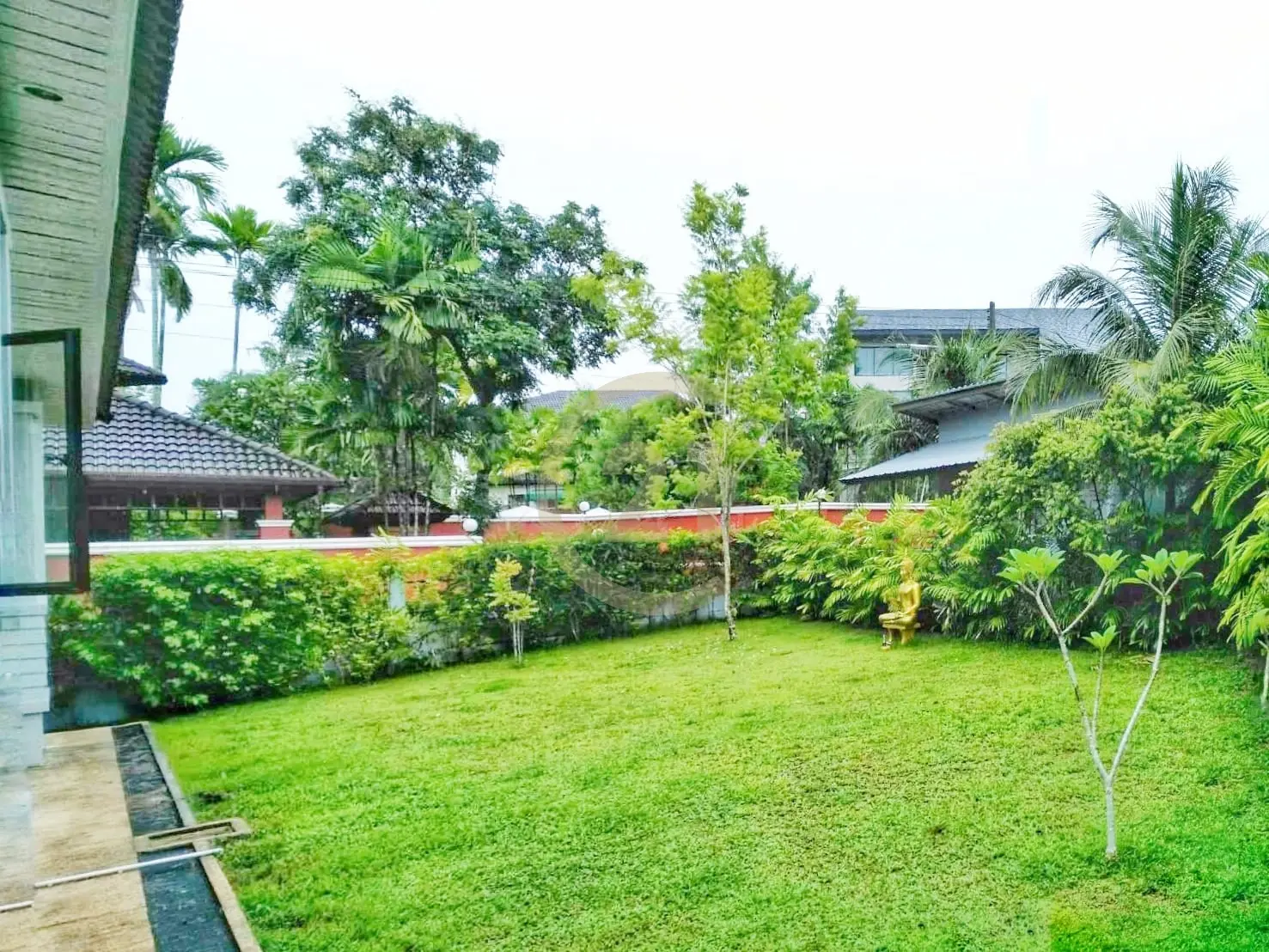 3-Bedroom Private House for Rent in Pasak