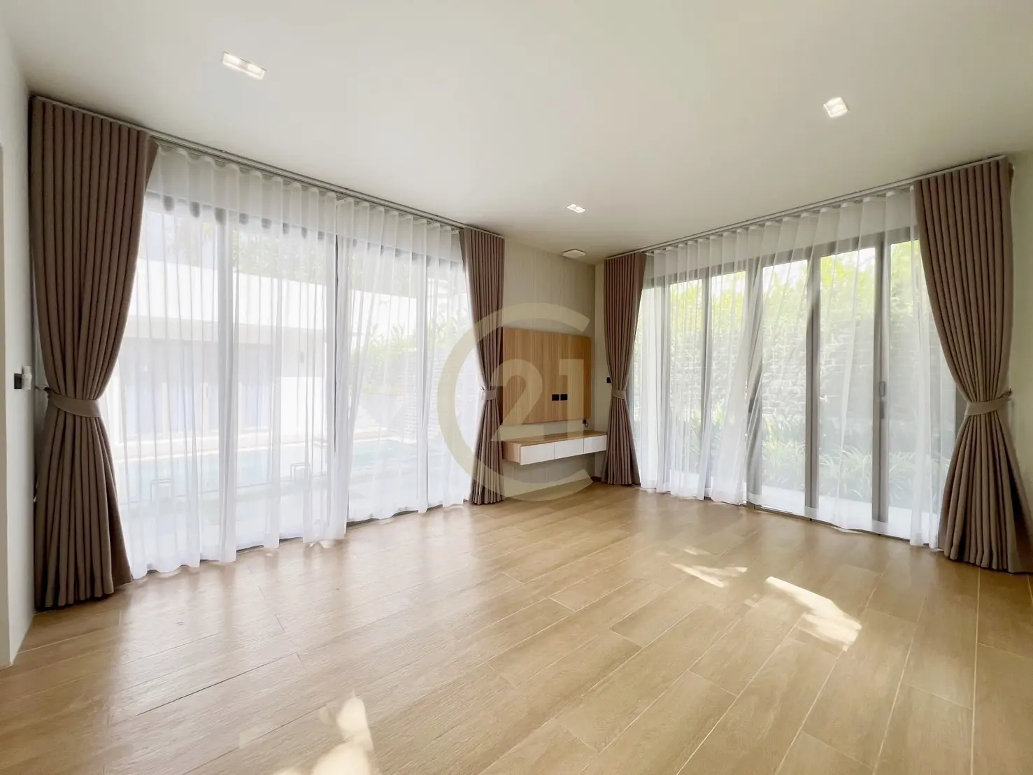 4 Bedroom Luxury Pool Villa for Sale – Loch Palm Villas, Kathu, Phuket