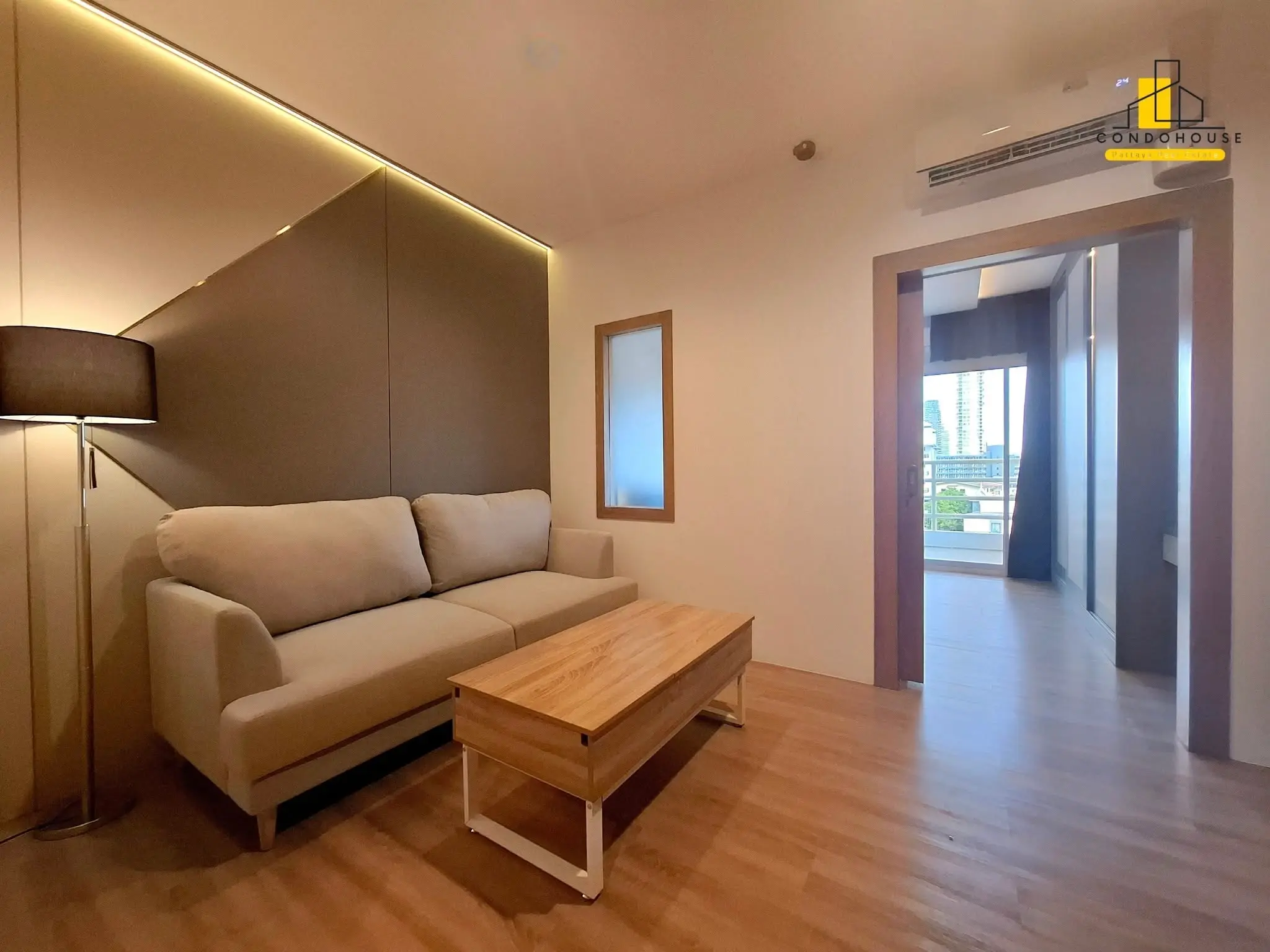Cozy 1-Bedroom Home with Modern Kitchen and Balcony in Nong Prue, Pattaya