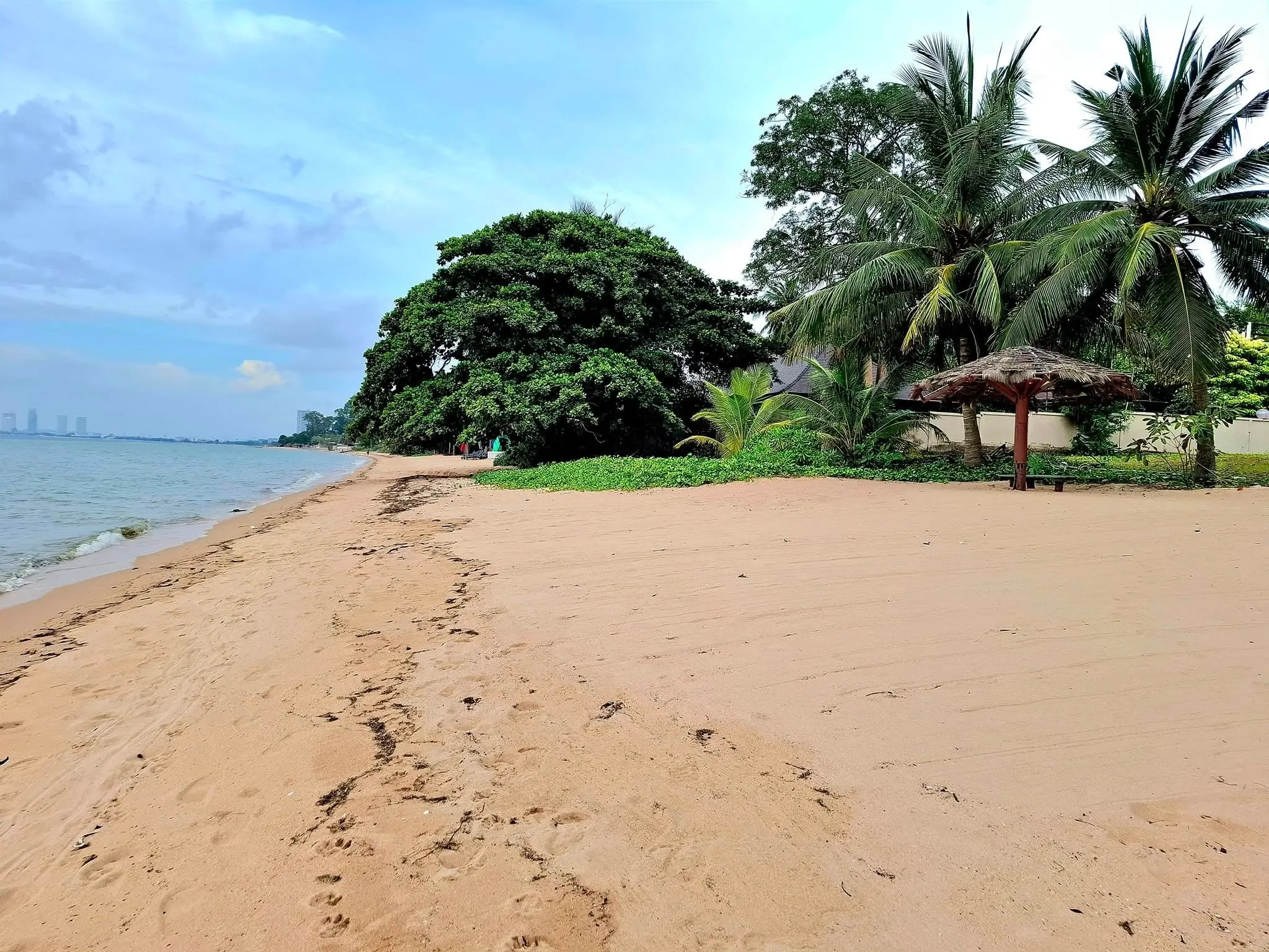Oceanfront Land with Private Beach Access in Nong Prue, Pattaya