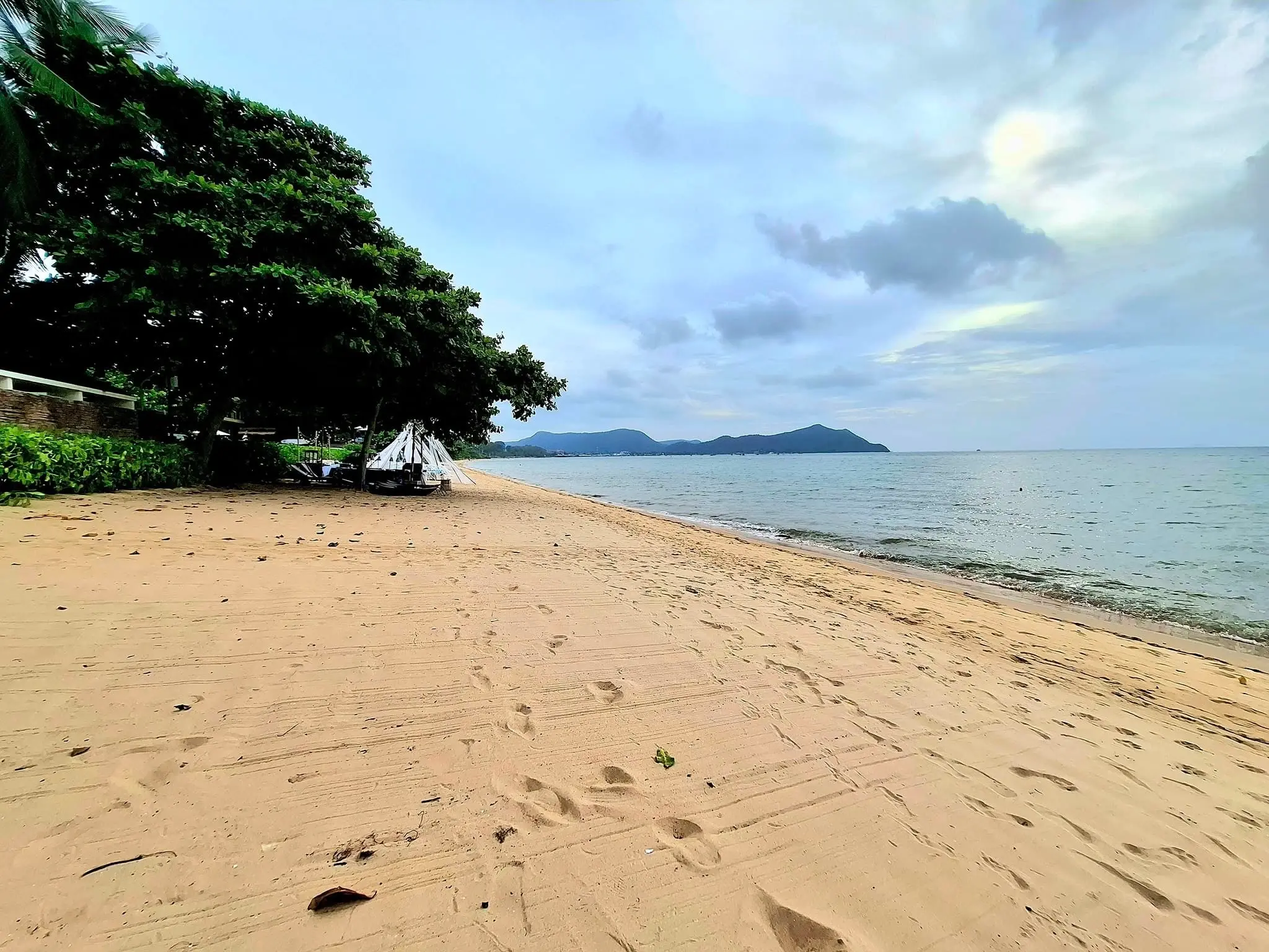 Oceanfront Land with Private Beach Access in Nong Prue, Pattaya