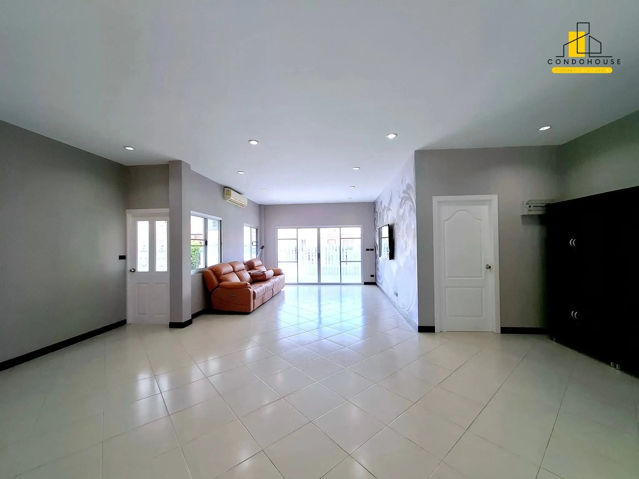 Comfortable 3-Bedroom Single-Story House with Pool in Quiet Nong Prue Corner Lot
