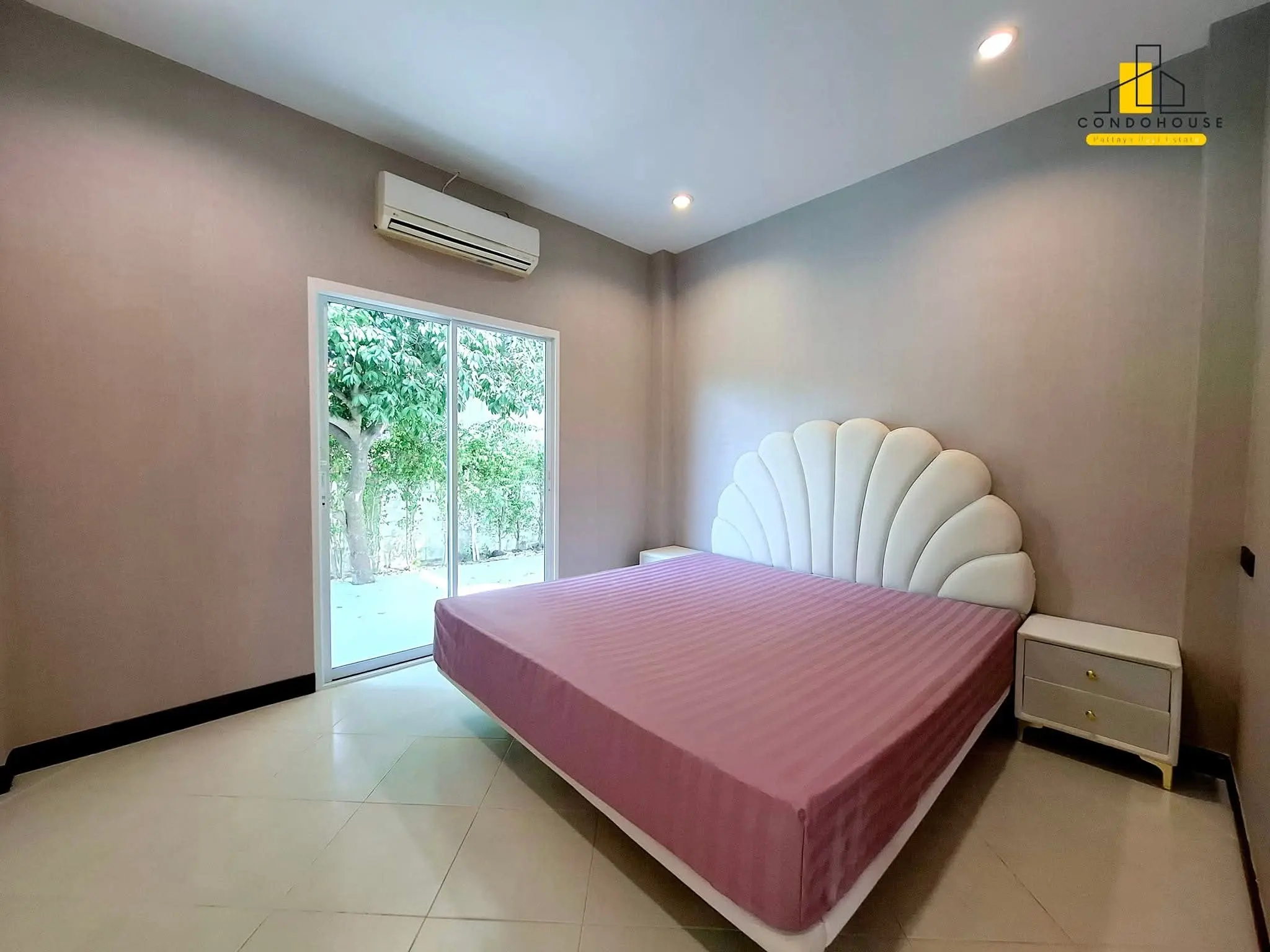 Comfortable 3-Bedroom Single-Story House with Pool in Quiet Nong Prue Corner Lot