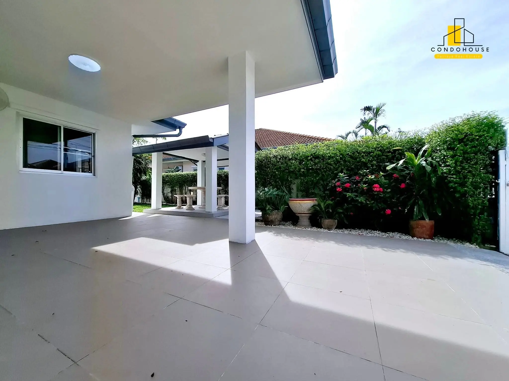 Comfortable 3-Bedroom Single-Story House with Pool in Quiet Nong Prue Corner Lot