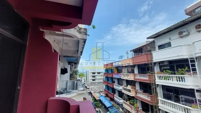 Commercial Jomtien Beach