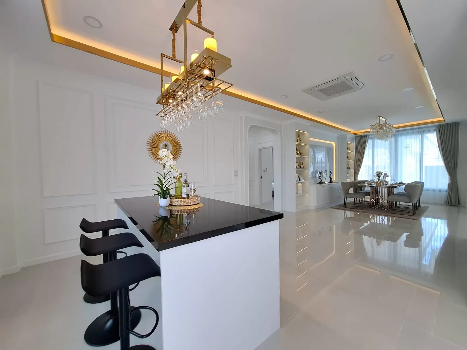 Spacious Single-Story 4-Bedroom Home with Stunning Pool in Huai Yai, Pattaya