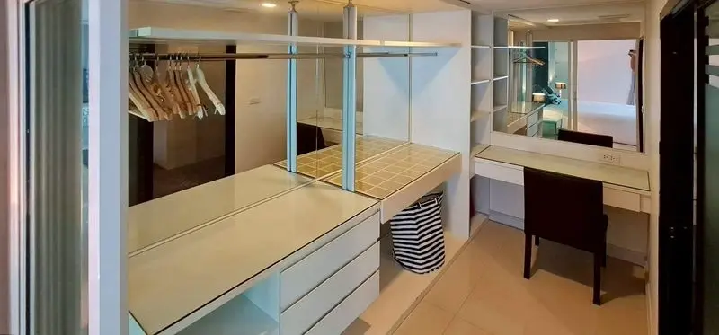 Cozy 1-Bedroom Condo with Modern Touches in Na Kluea, Pattaya