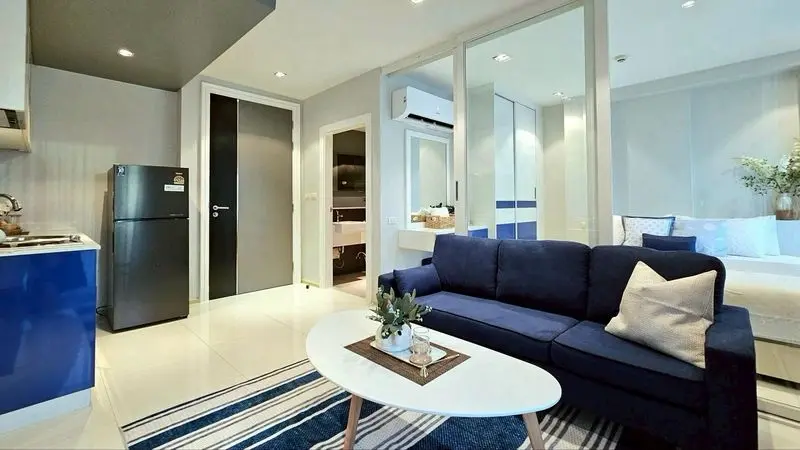 Cozy 1-Bed Condo with Balcony and Modern Kitchen in Jomtien Soi 8