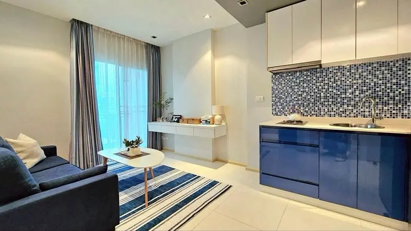 Cozy 1-Bed Condo with Balcony and Modern Kitchen in Jomtien Soi 8