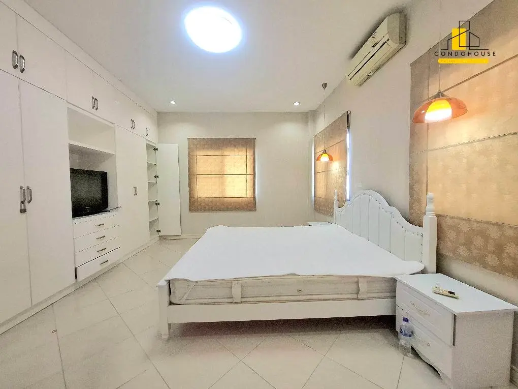Modern 1-Bedroom House with Private Pool