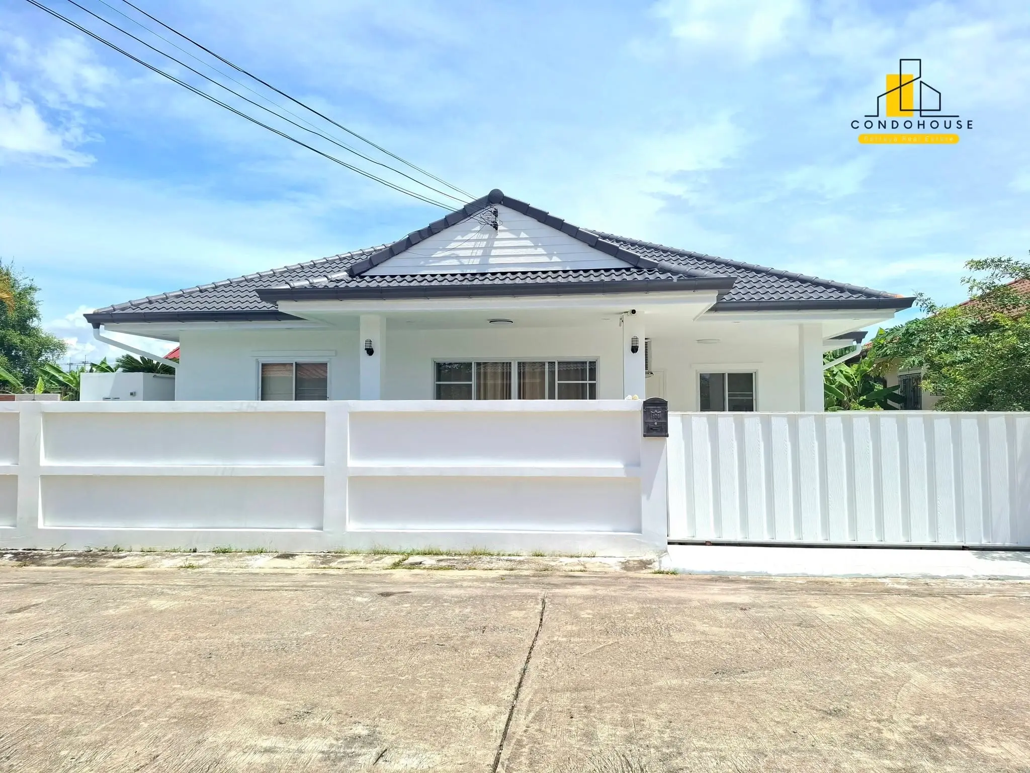 Modern 1-Bedroom House with Private Pool