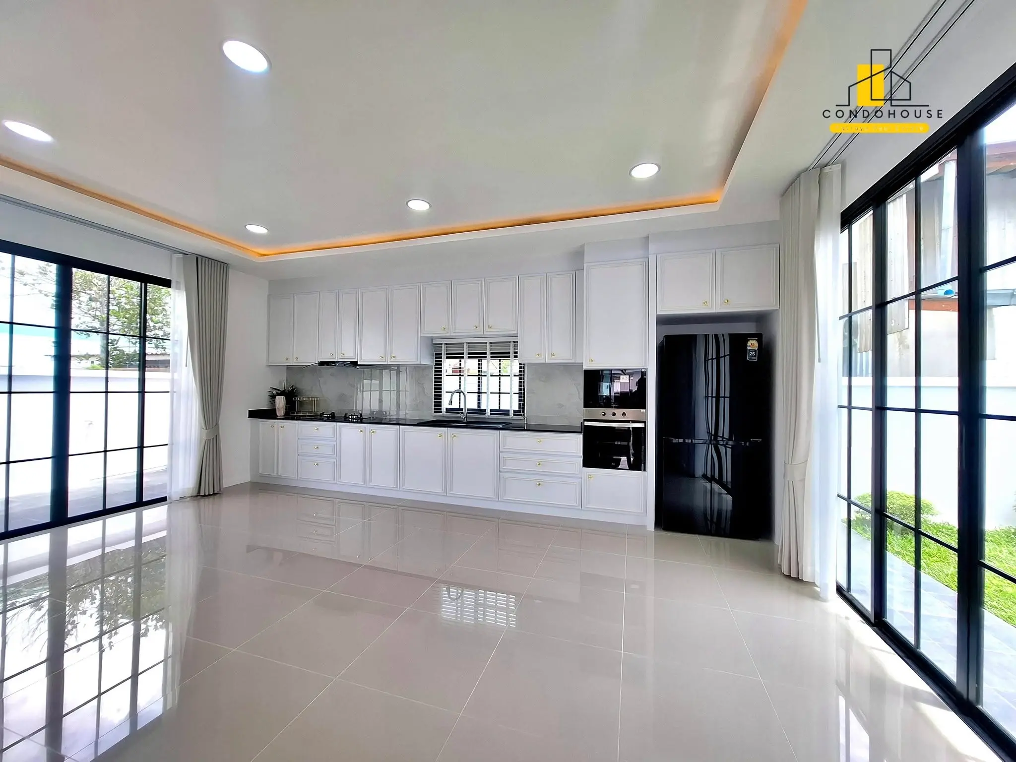 Spacious Single-Story Modern Home with Pool in Pattaya City