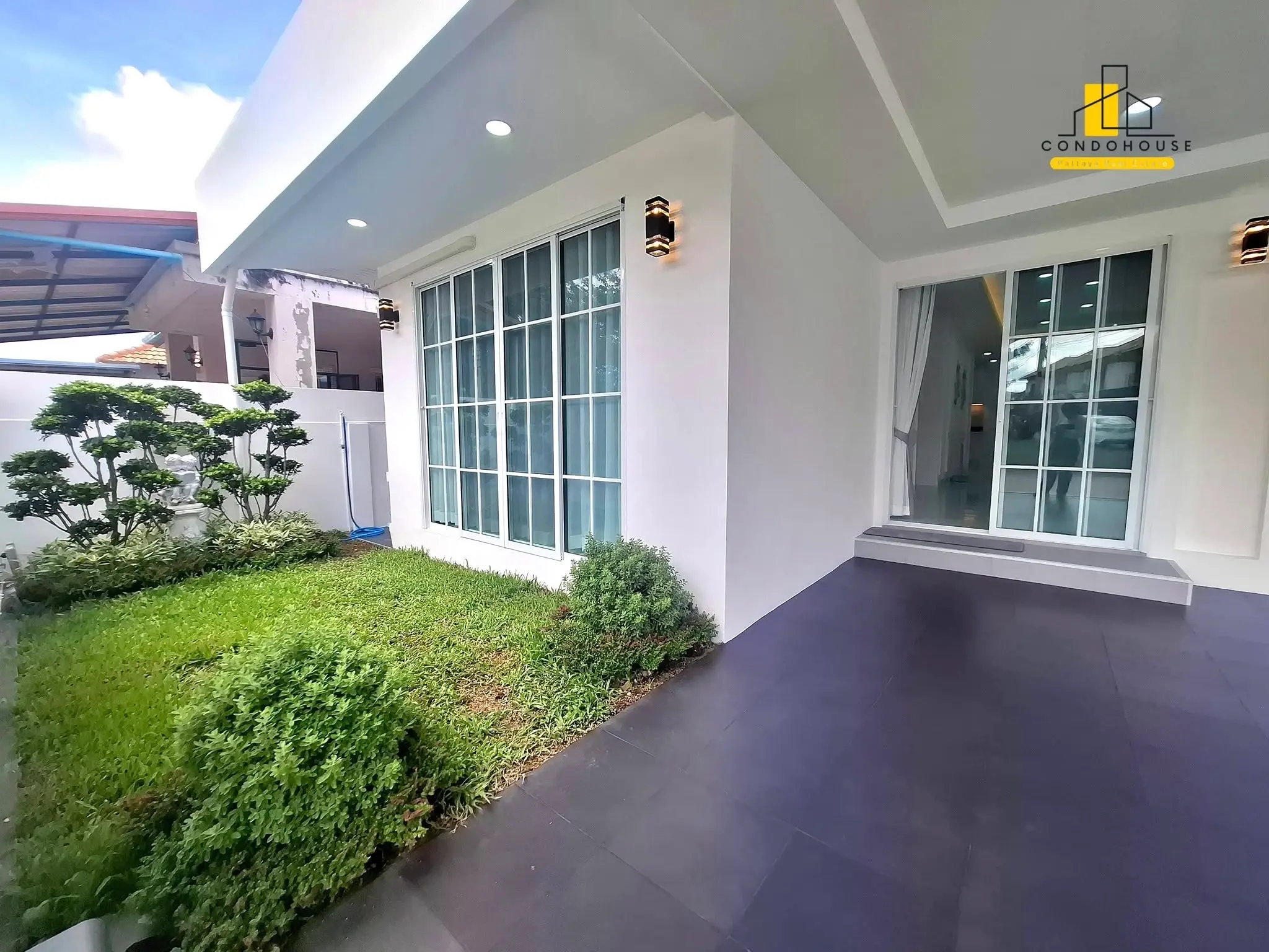 Single House with Private Swimming Pool