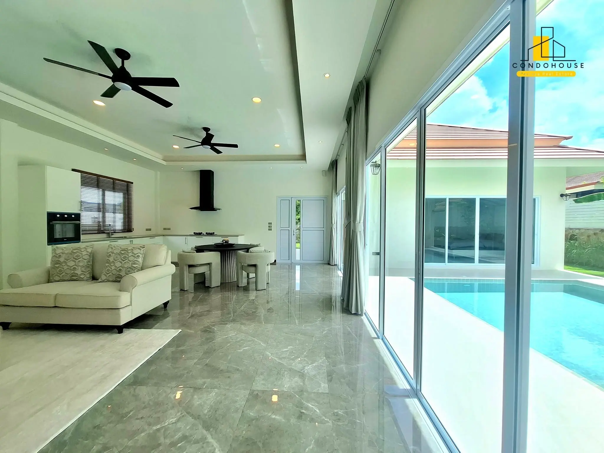 Pool Villa Mabprachan Lake