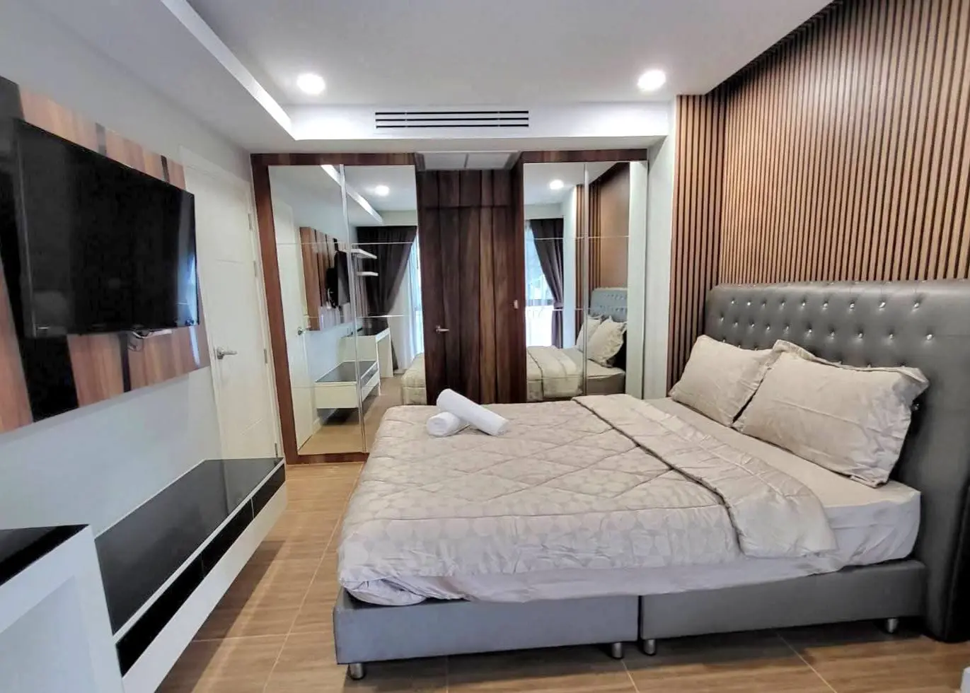 2-Bed, 2-Bath Condo with Modern Touches and Relaxing Pool Area in Pattaya Jomtien