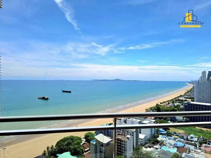 Spacious 2-Bedroom Condo on the 26th Floor with Stunning Ocean Views in Pattaya Jomtien