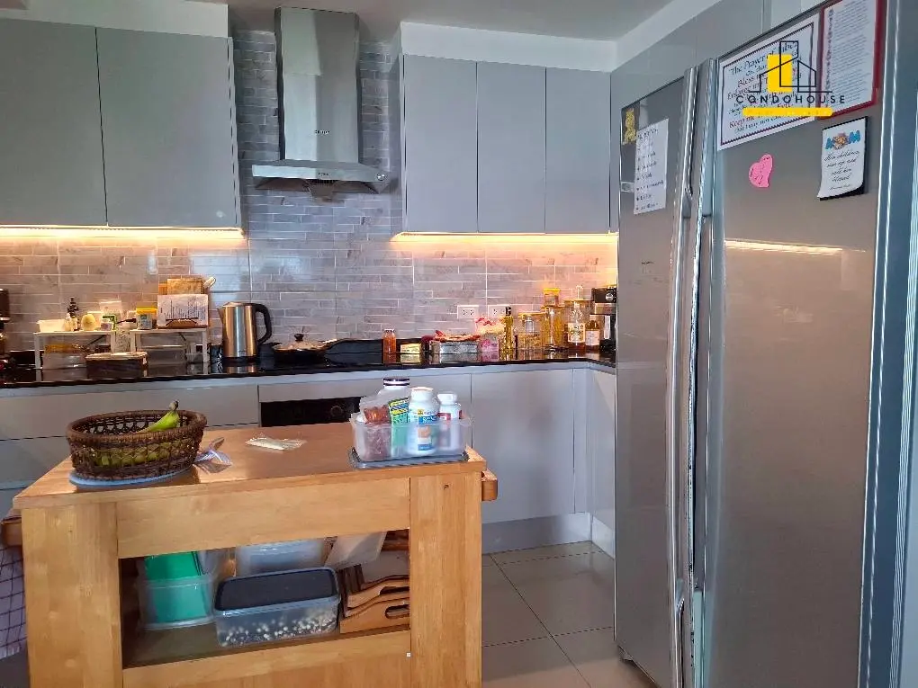 Spacious 3-Bedroom Condo with Ocean Views Pattaya Jomtien