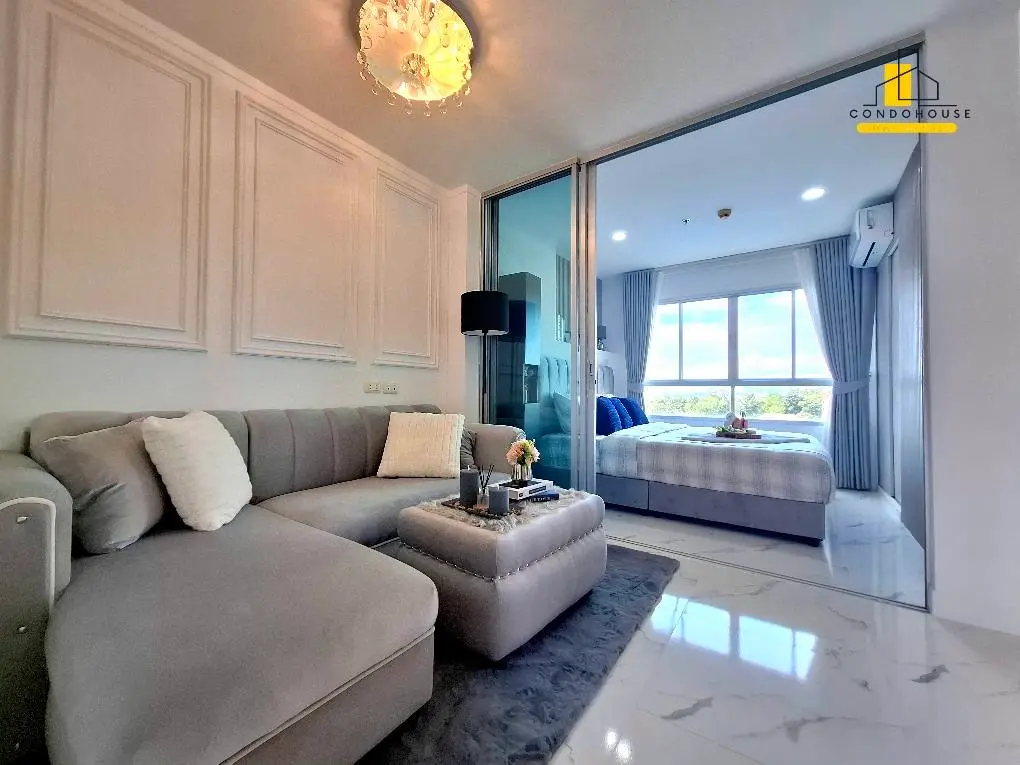 Cozy 1-Bedroom Condo with Modern Kitchen and Pool Views in Pattaya