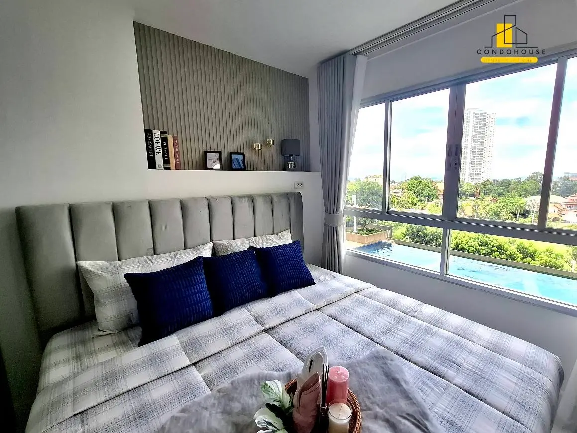 Cozy 1-Bedroom Condo with Modern Kitchen and Pool Views in Pattaya