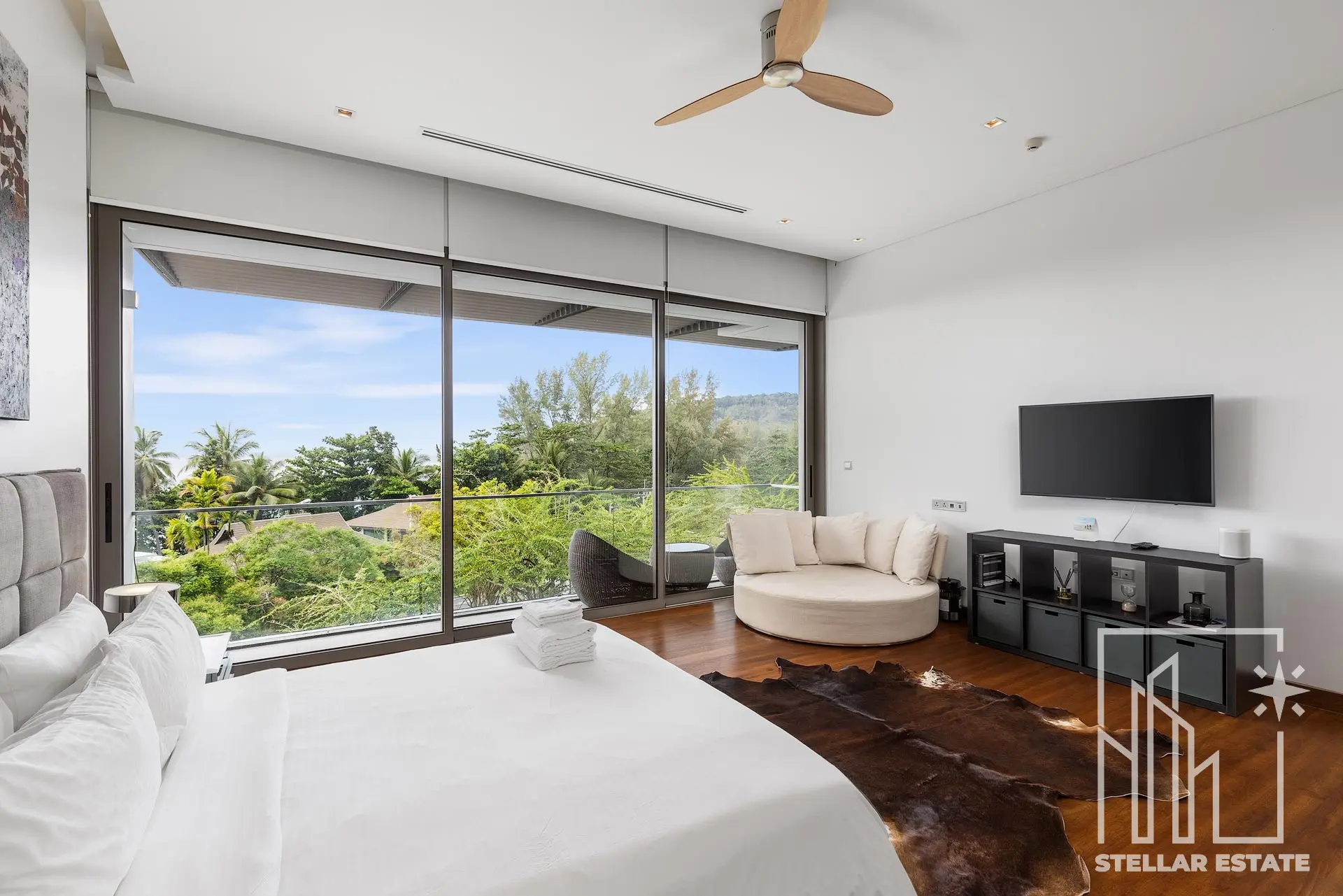 Malaiwana Patio Duplex: Luxurious Island Living Just Steps from Naithon Beach