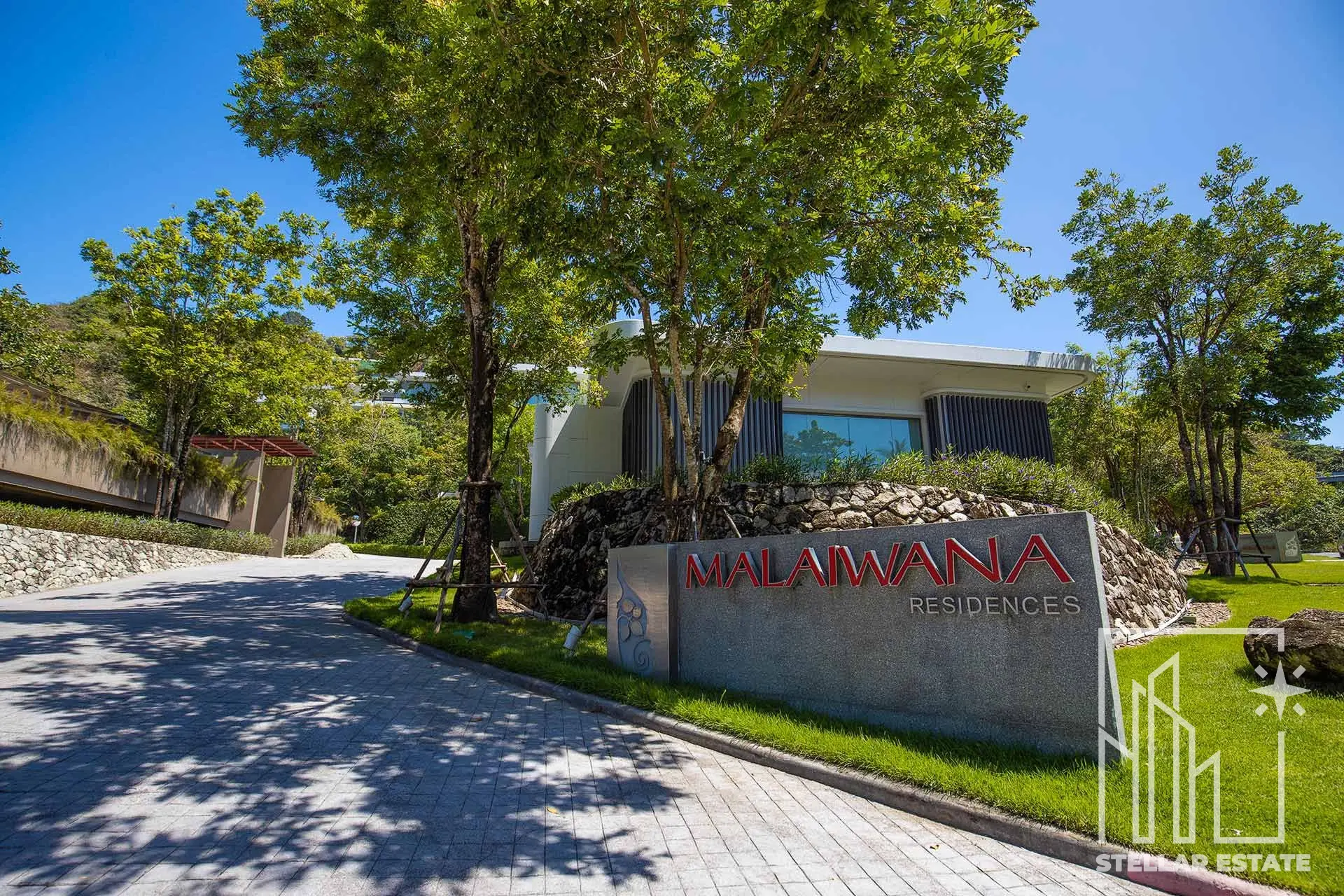 Malaiwana Patio Duplex: Luxurious Island Living Just Steps from Naithon Beach