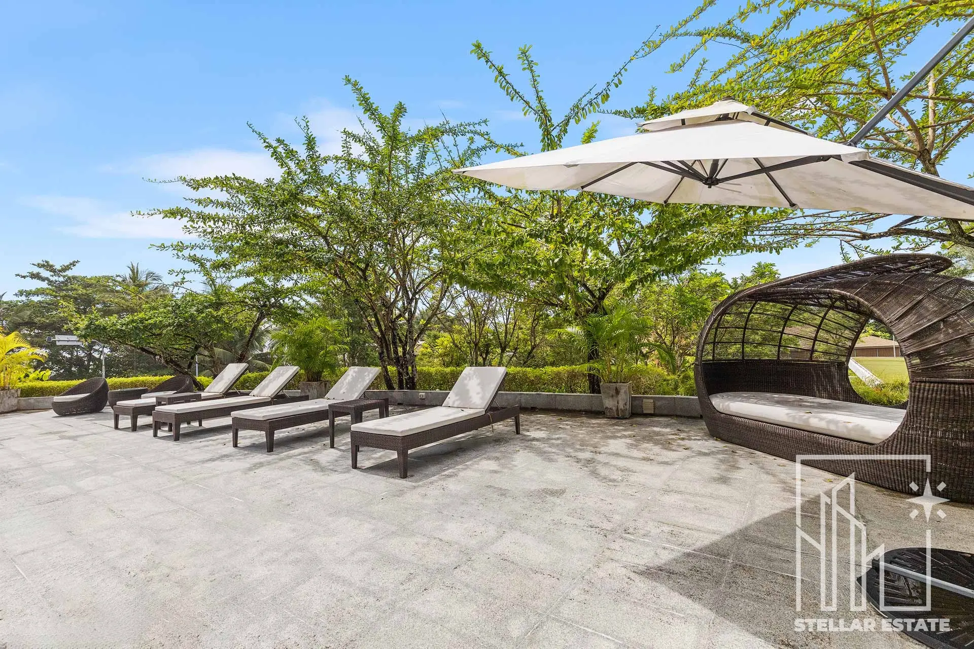 Malaiwana Patio Duplex: Luxurious Island Living Just Steps from Naithon Beach