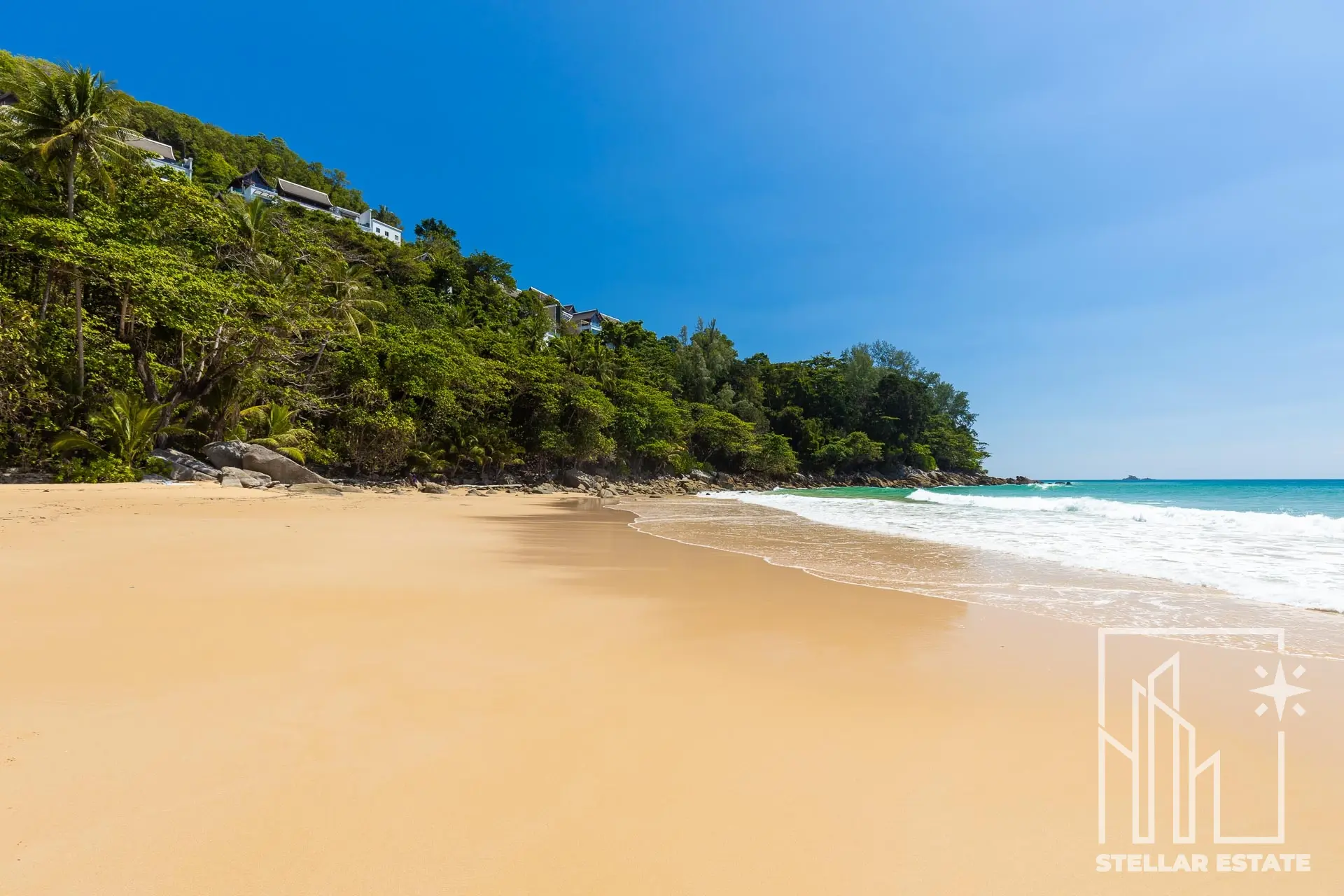 Malaiwana Patio Duplex: Luxurious Island Living Just Steps from Naithon Beach