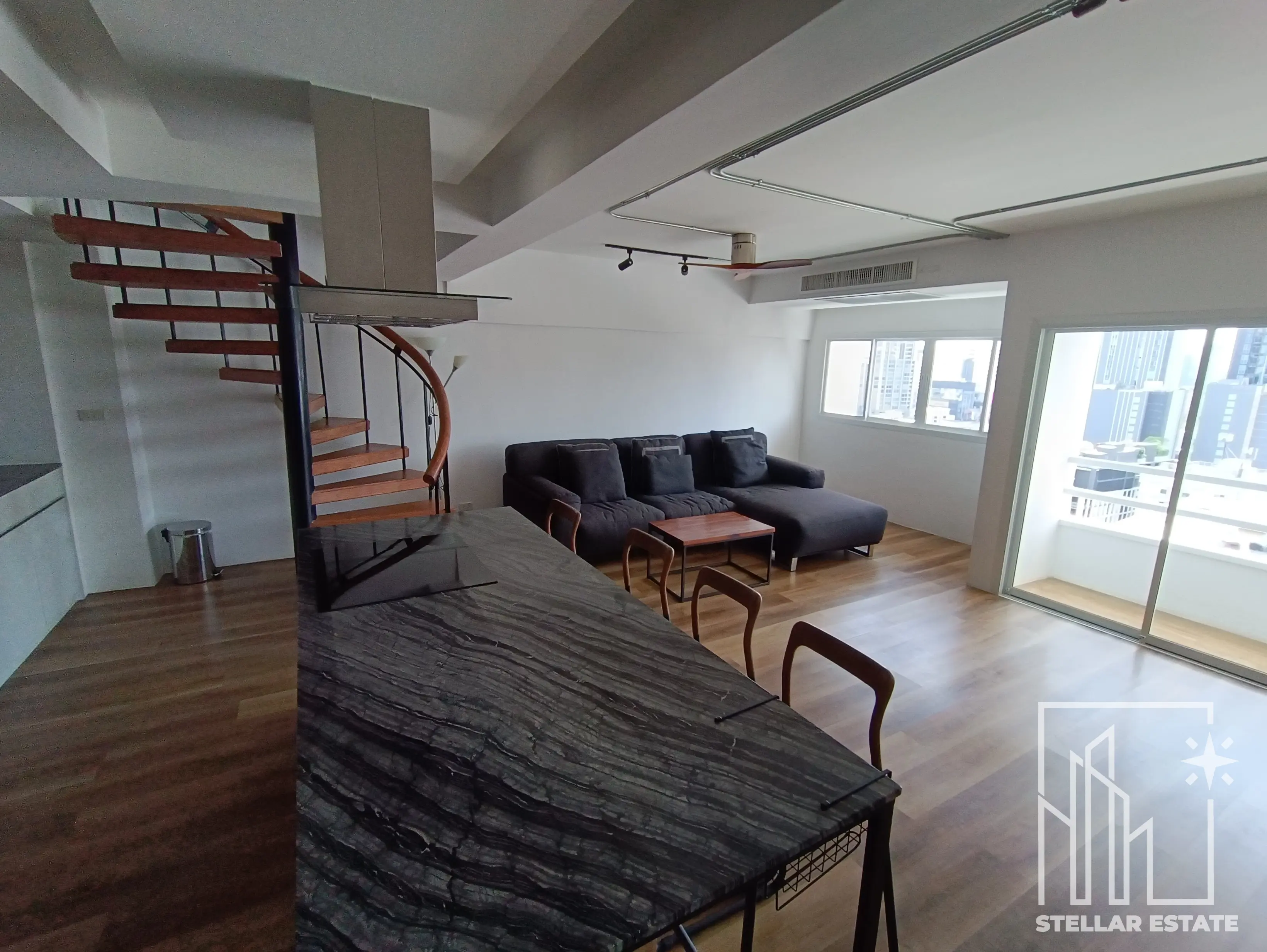 Beautifully renovated duplex In Thonglor Tower