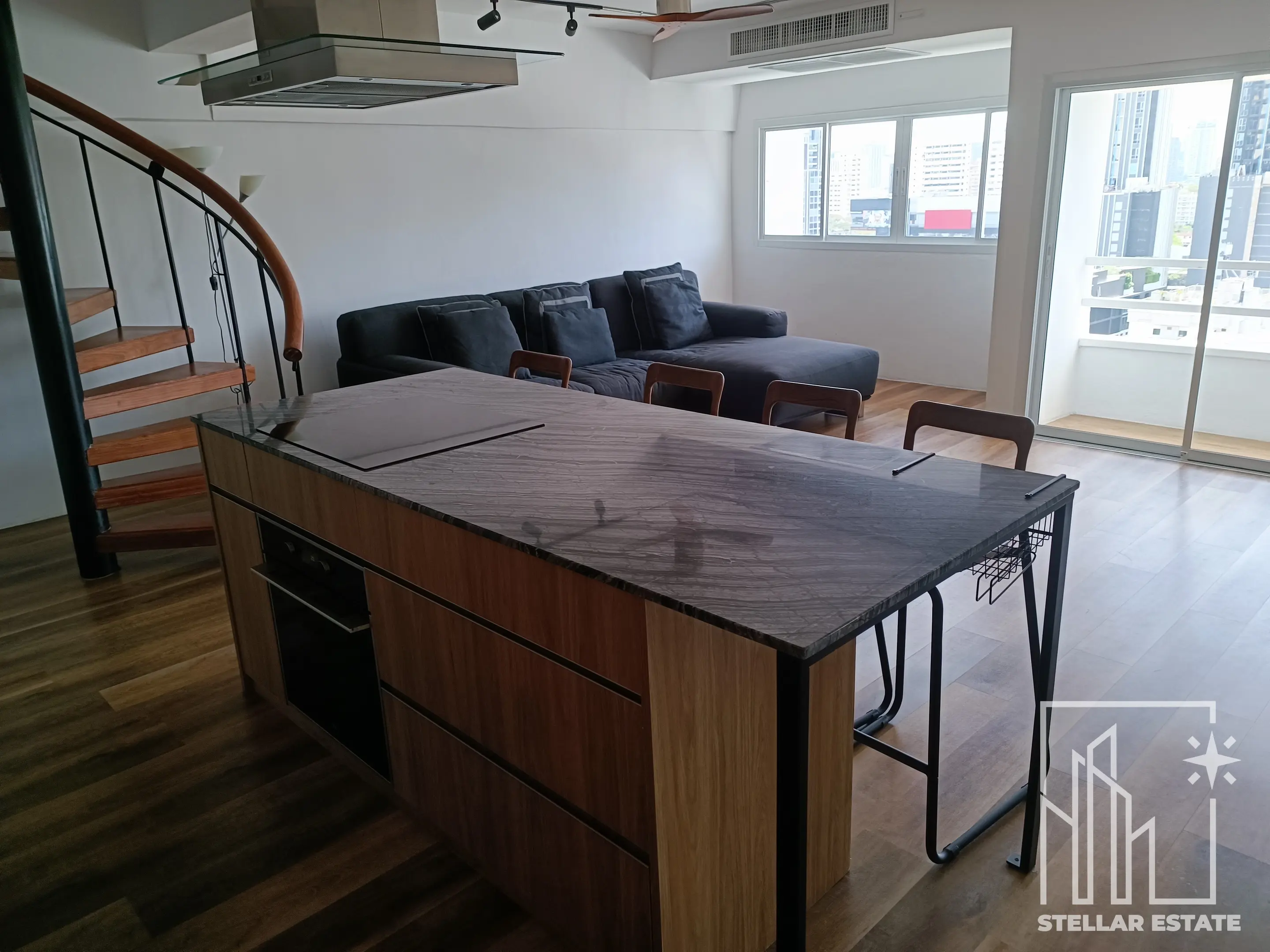 Beautifully renovated duplex In Thonglor Tower