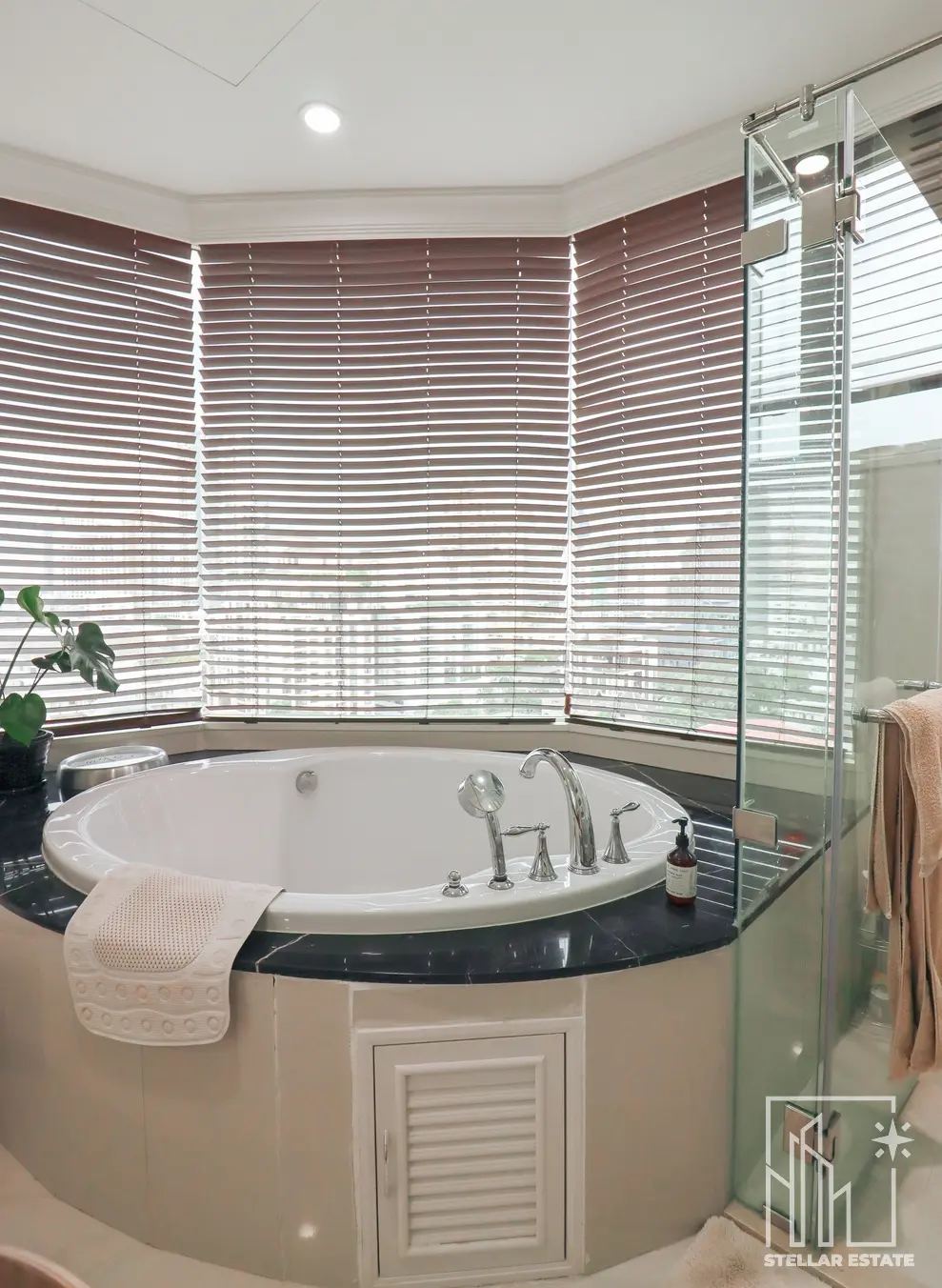 Royce Private Residences Sukhumvit 31 3BR