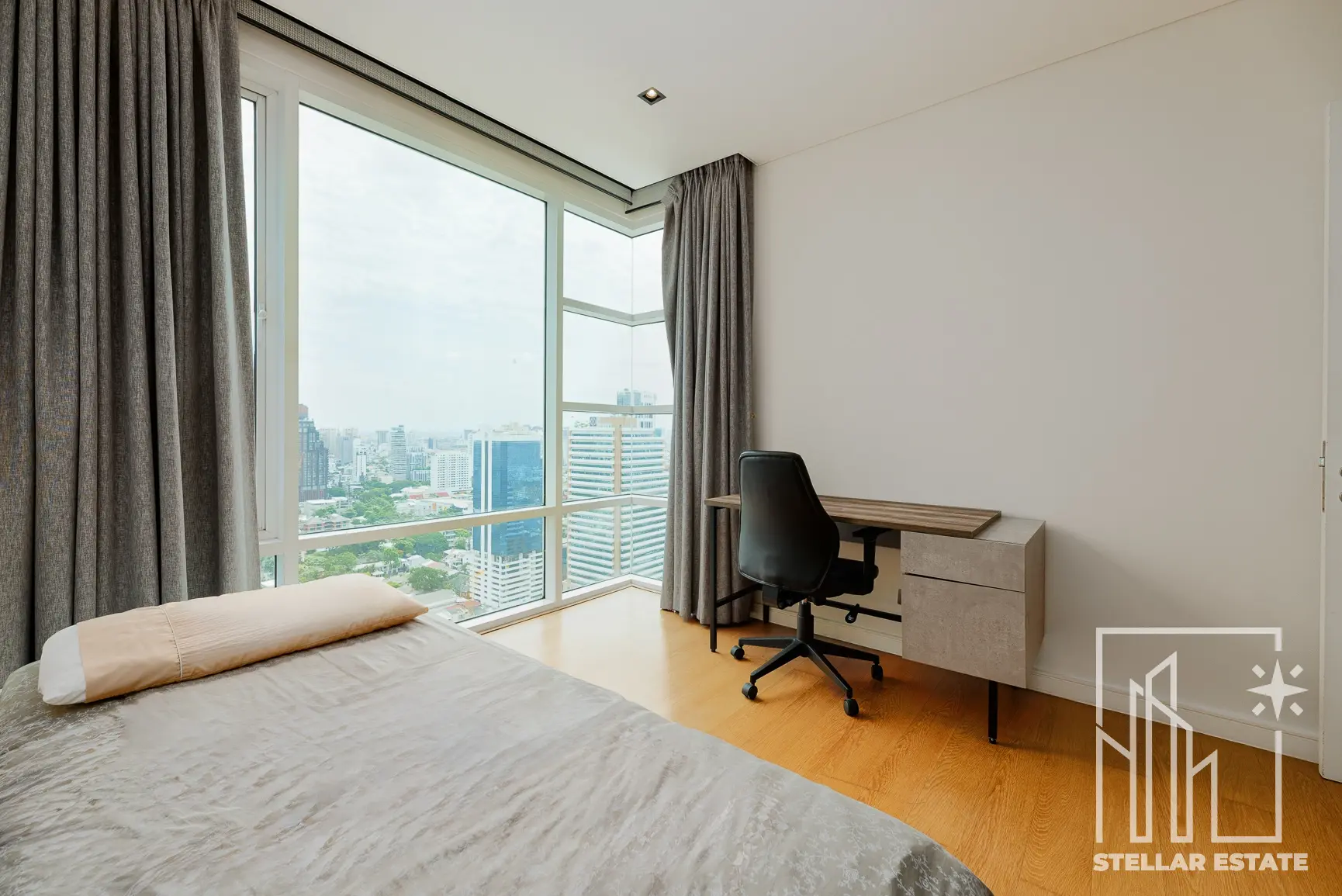 Fullerton Sukhumvit – High Floor 3BR