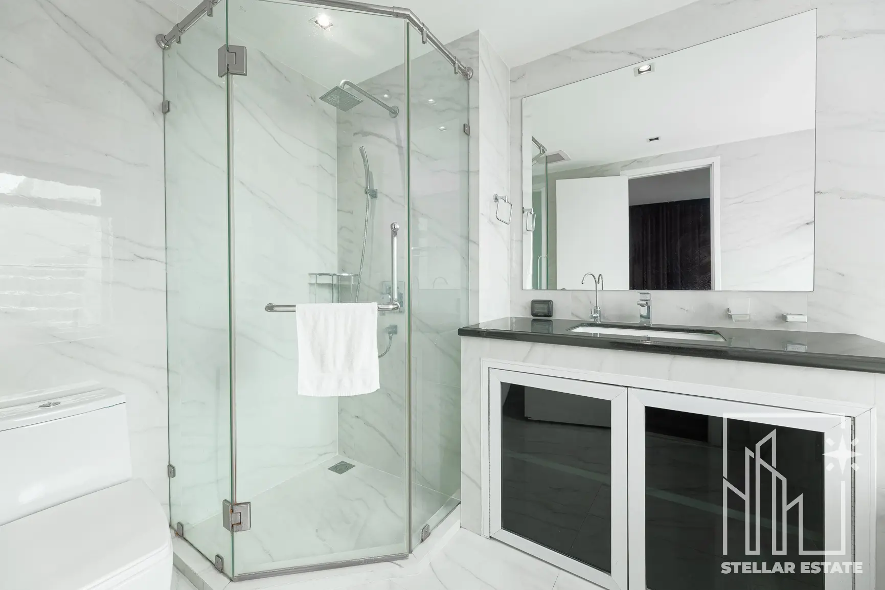 Fullerton Sukhumvit – High Floor 3BR
