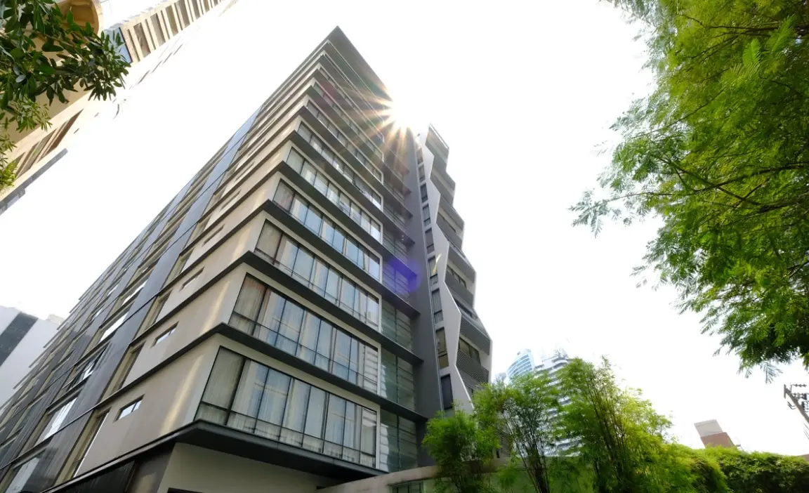 Domus Sukhumvit 16 & 18 
