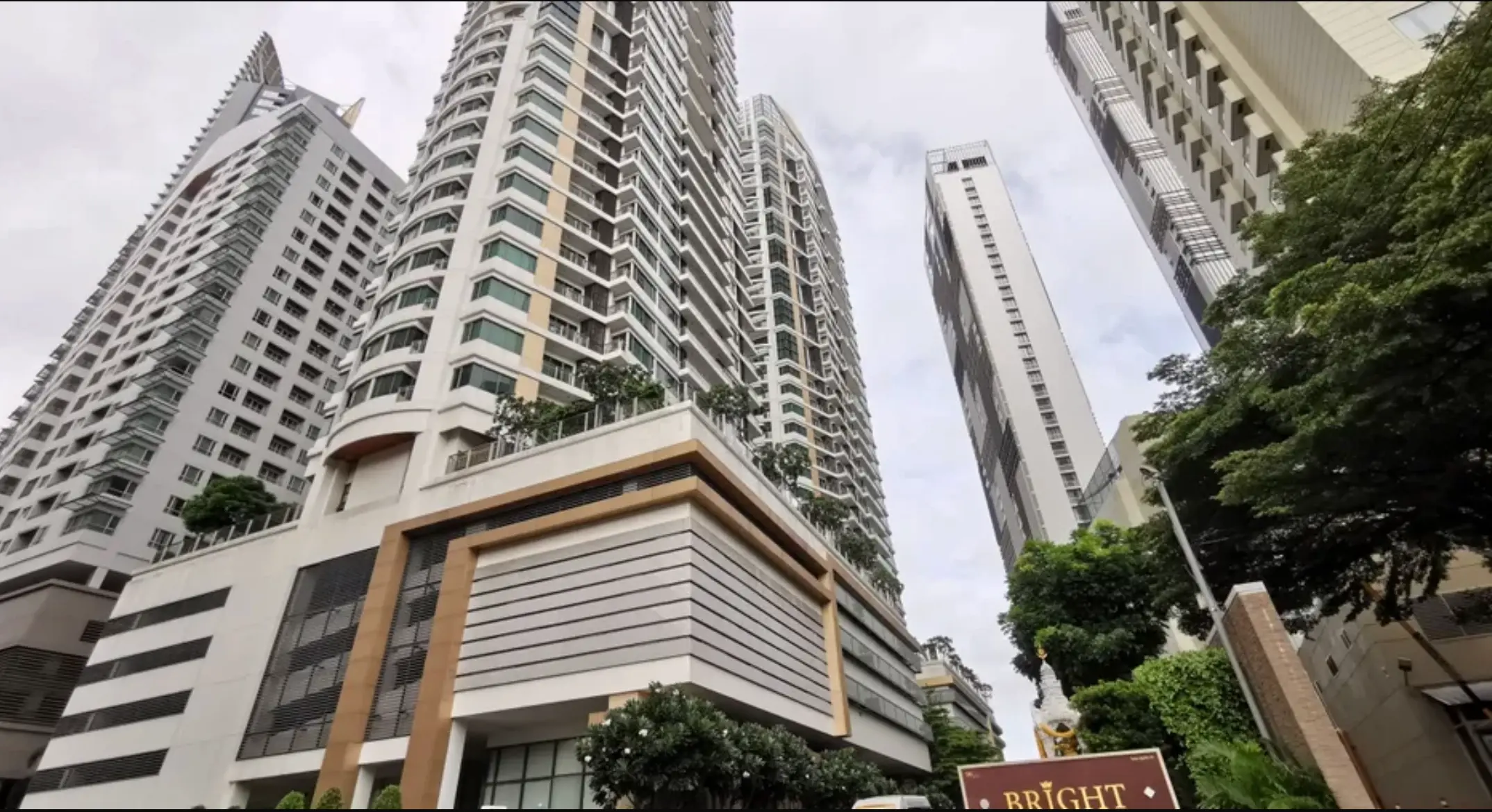 Bright Sukhumvit 24