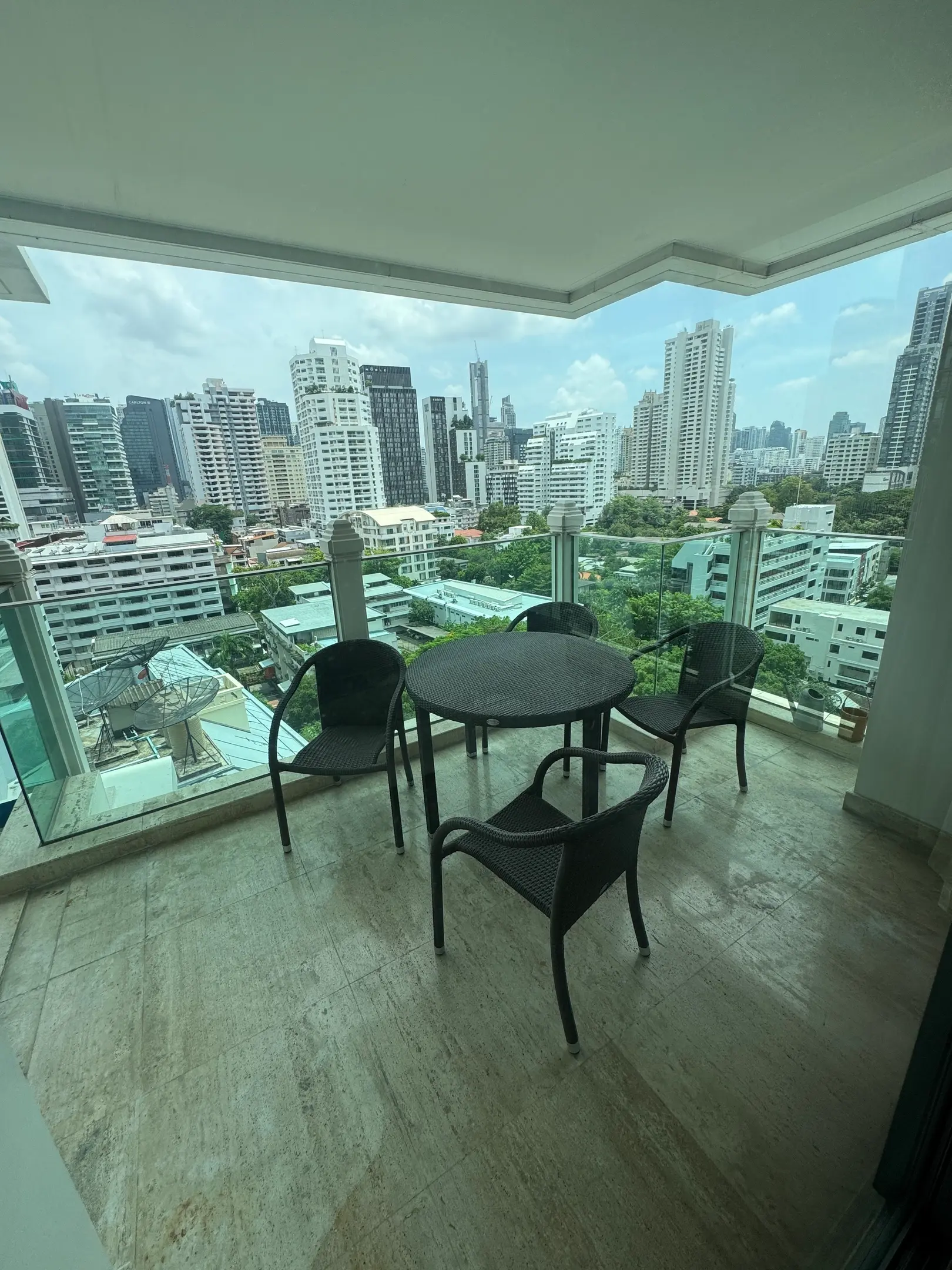 2 Bed/ 3 Bath Le Raffine 39