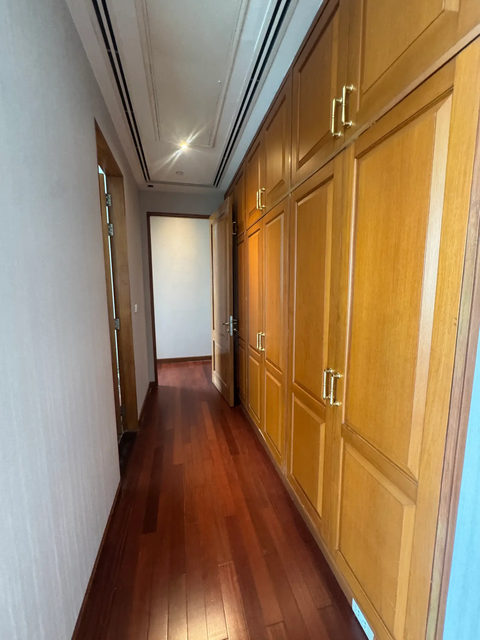 2 Bed/ 3 Bath Le Raffine 39