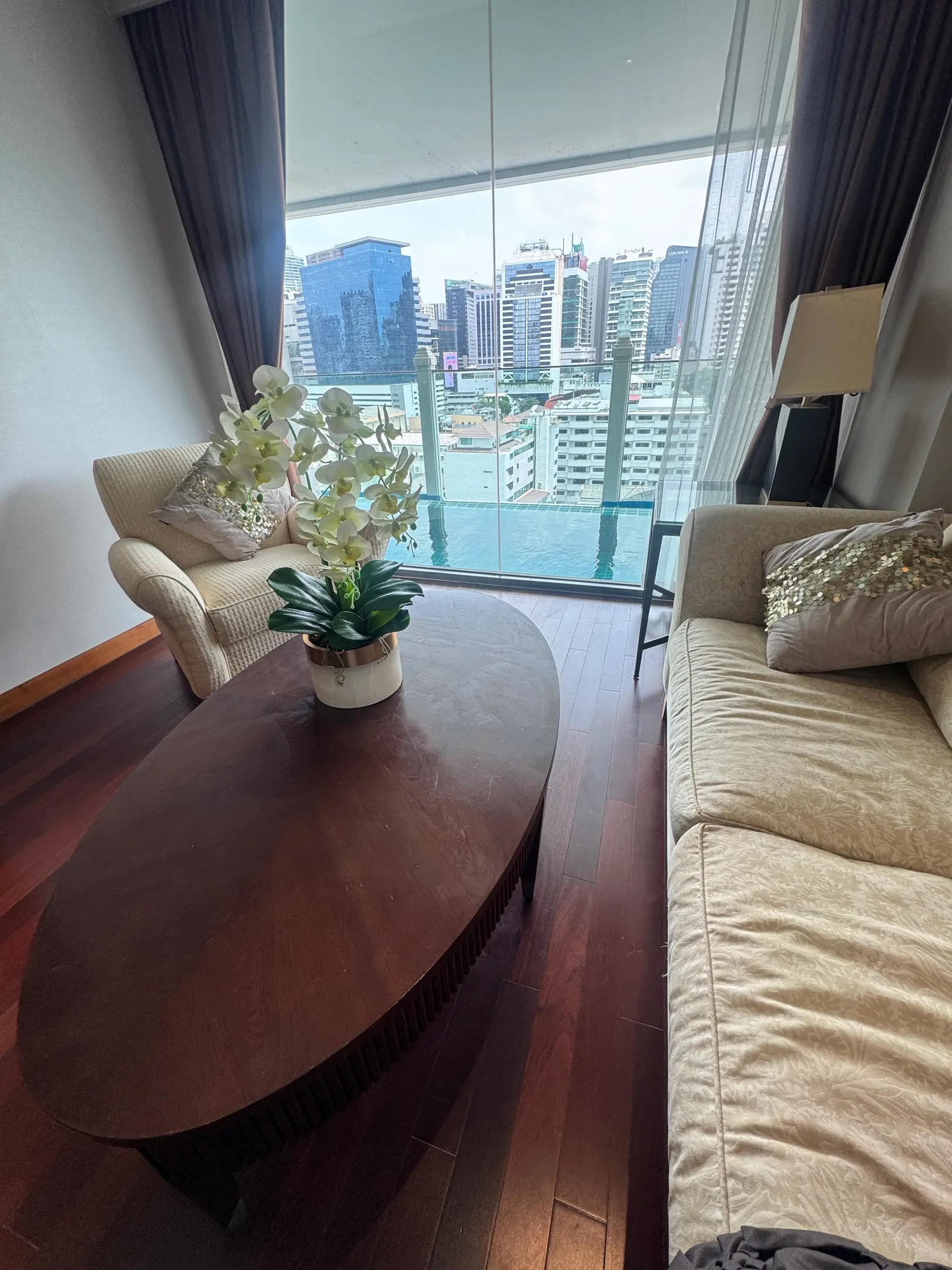 2 Bed/ 3 Bath Le Raffine 39
