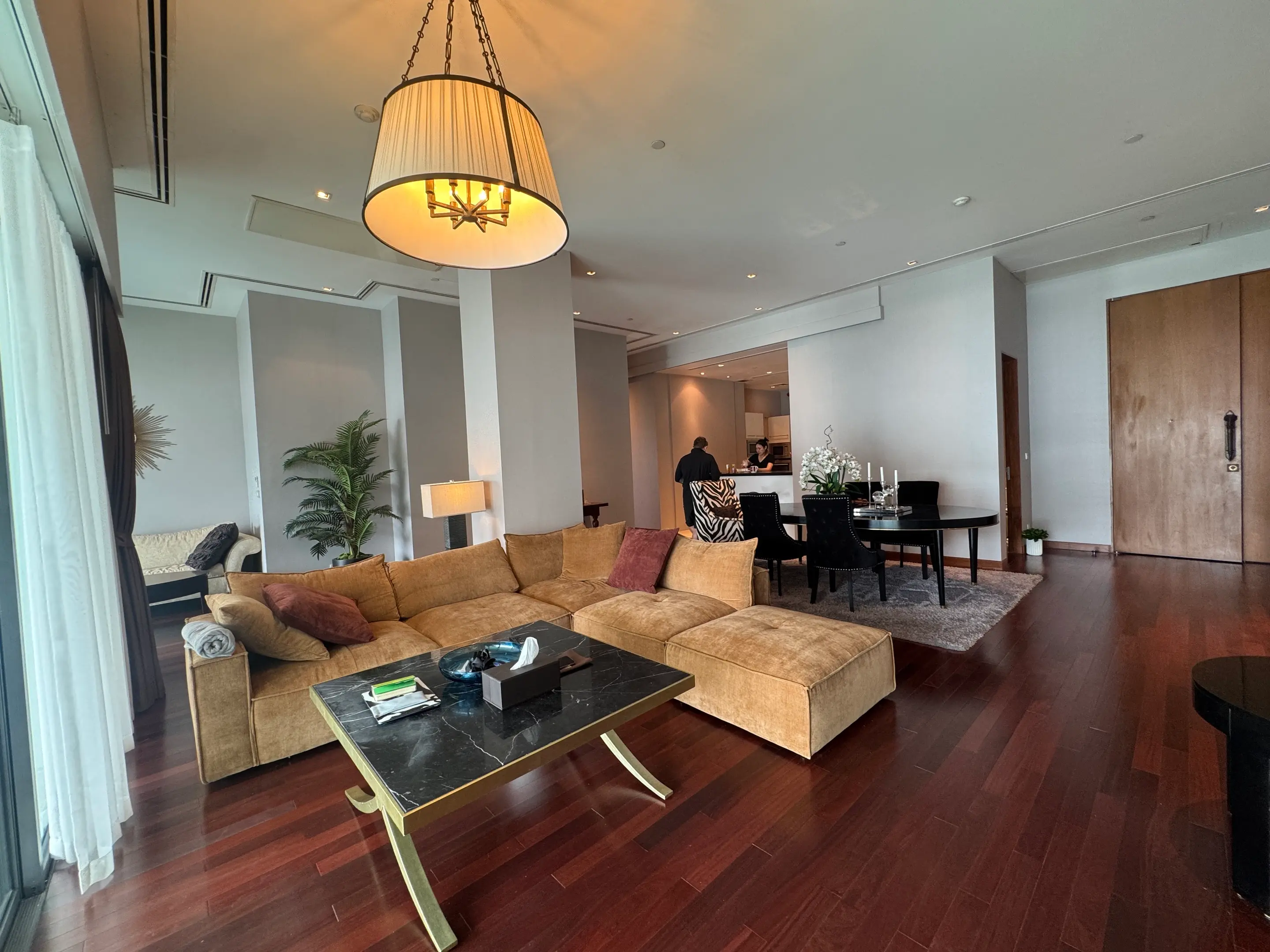 2 Bed/ 3 Bath Le Raffine 39