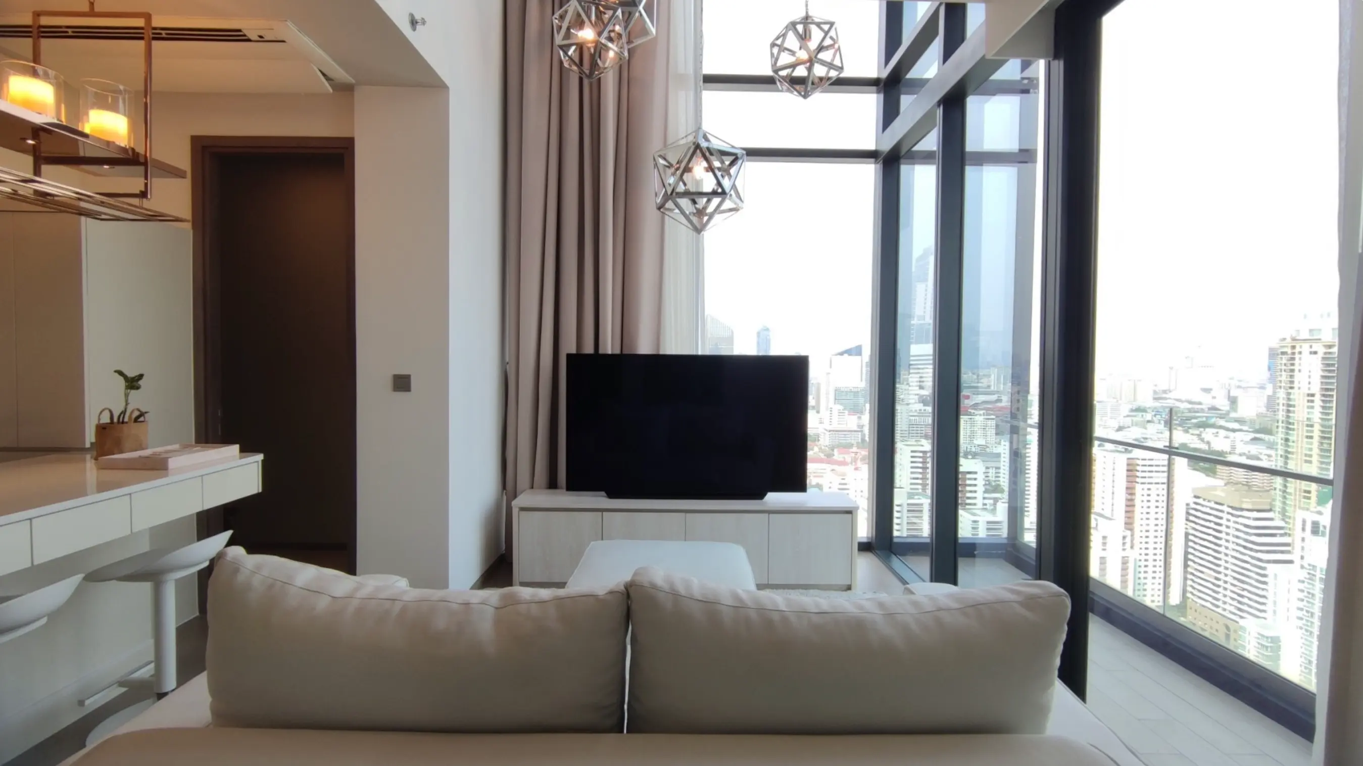 2 Bed/ 2 Bath Duplex Celes Asoke