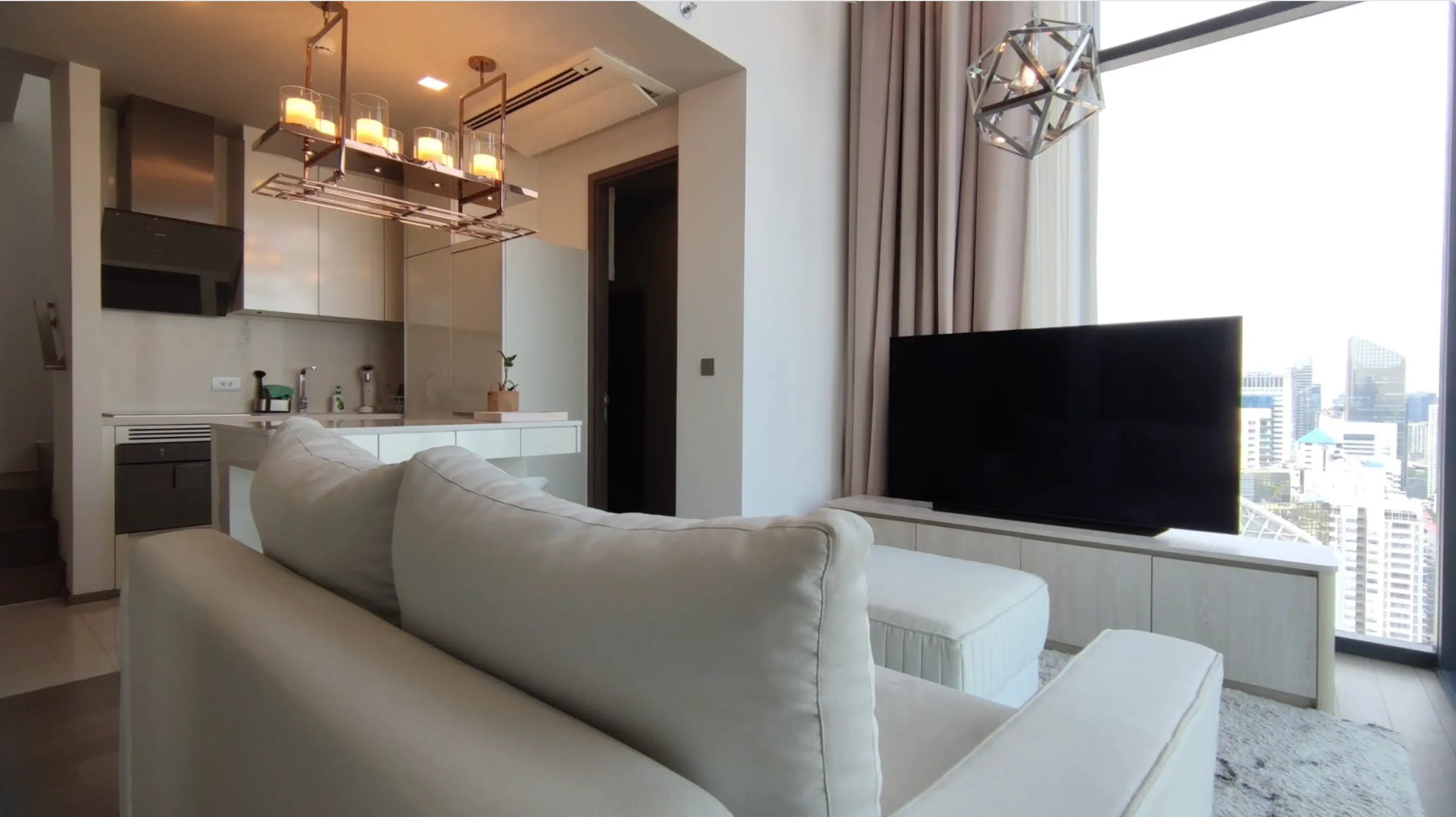2 Bed/ 2 Bath Duplex Celes Asoke