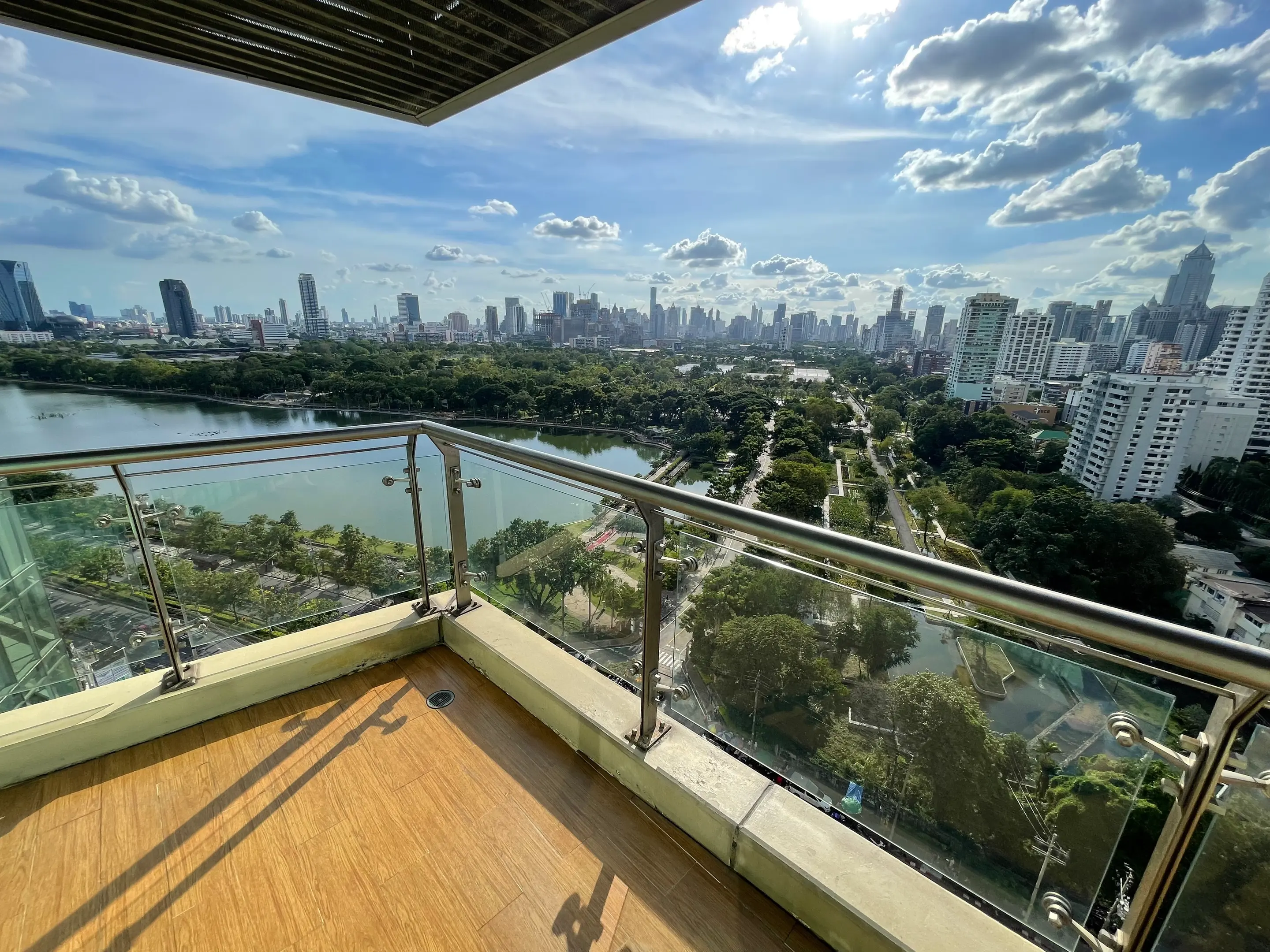 2+1 Bed/ 3 Bath The Lakes