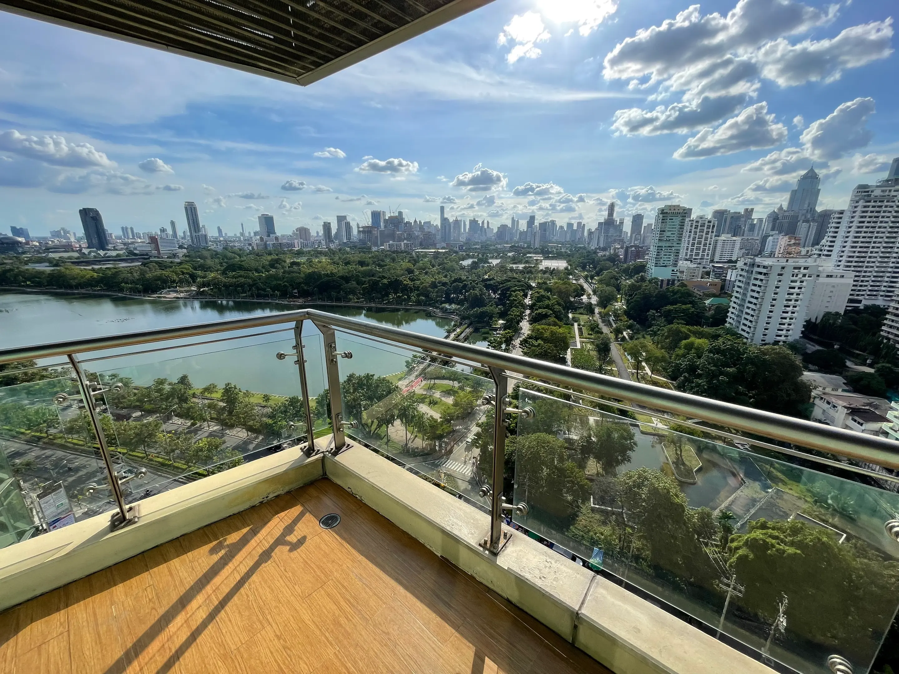 2+1 Bed/ 3 Bath The Lakes