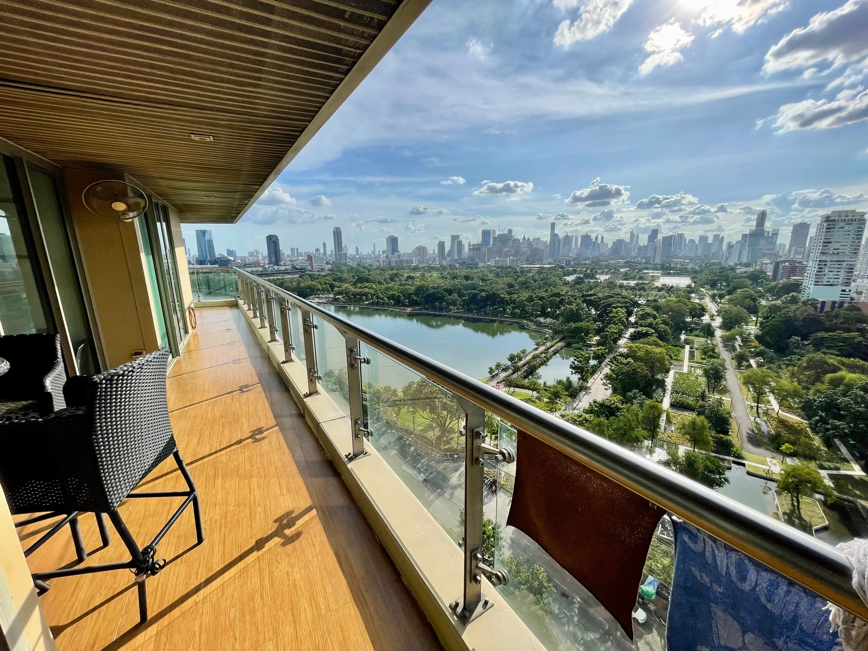 2+1 Bed/ 3 Bath The Lakes